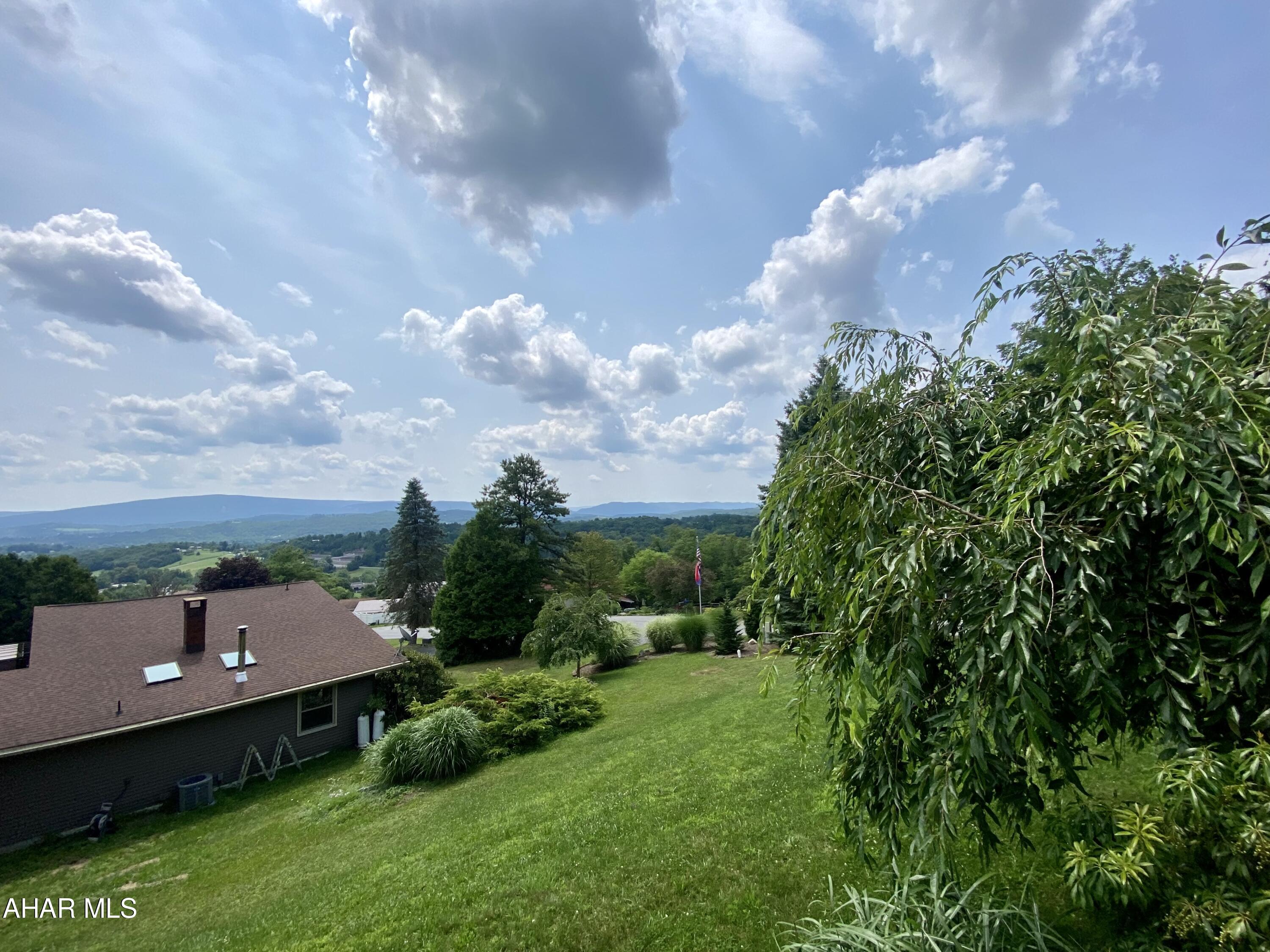 Maple Hollow - Residential