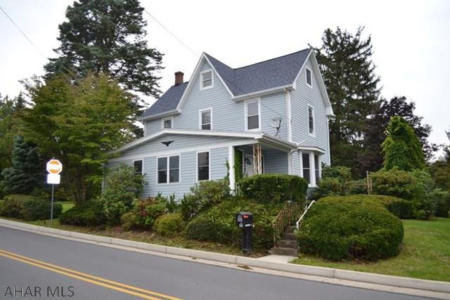 Outstanding 1 acre corner lot just off of Sylvan Dr for this 3 bedroom 2 bath home.  Lots of living space with first floor family and living rooms, spacious dining room, oak kitchen, large detached 2 car garage and much more.  See attachment for PAS requirements and WFHM offer submittal information in MLS document section. Please submit all offers to the listing broker/agent. To report any concerns with a listing broker/agent, or to report any property condition or other concern needing escalation (including concerns related to a previously submitted offer), please call: 1-877-617-5274