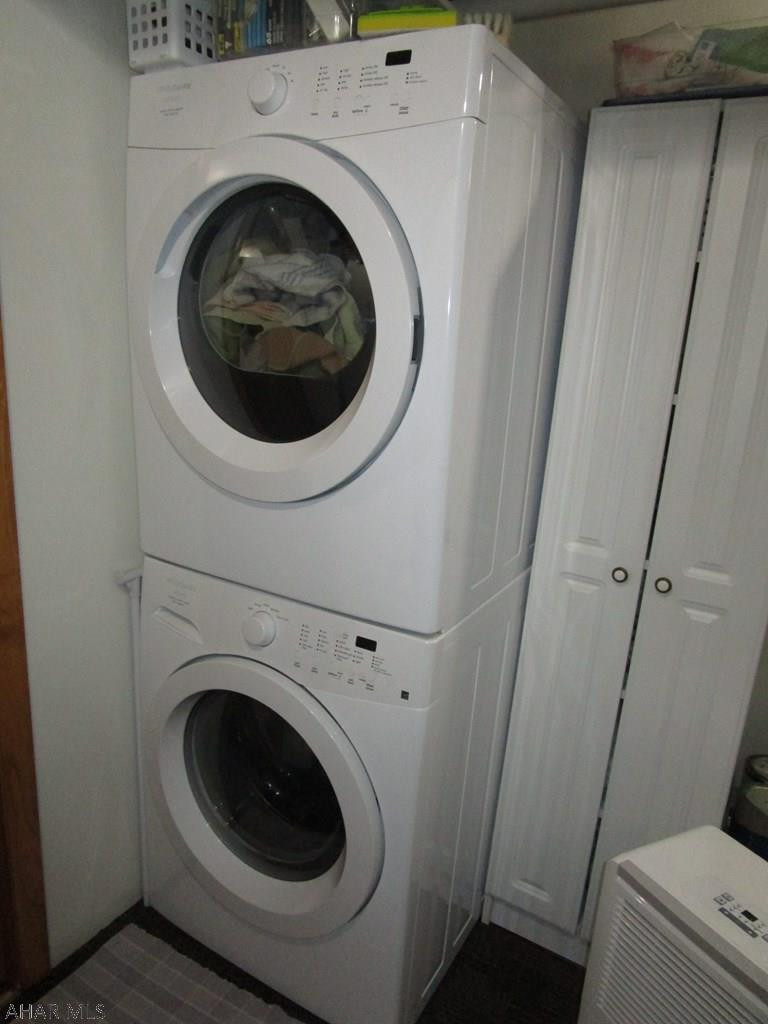 Glendale Yearound - Residential