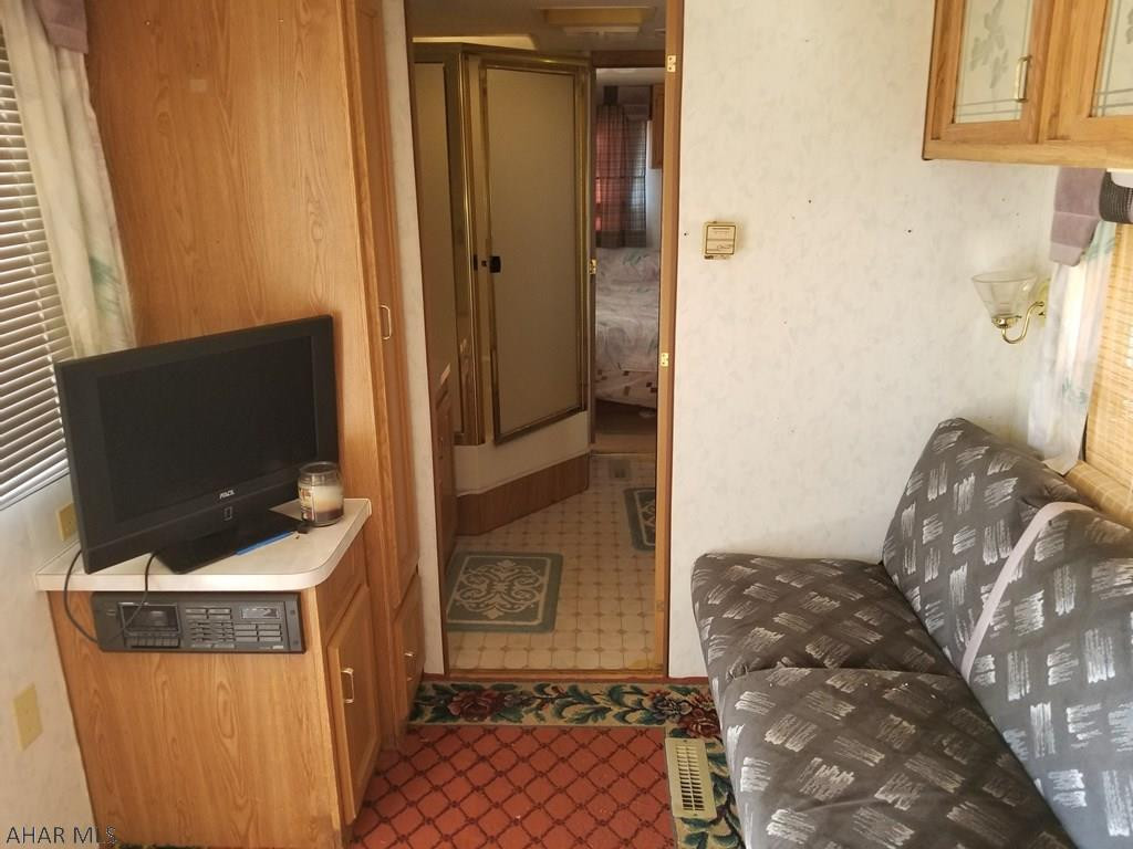 Glendale Yearound - Residential