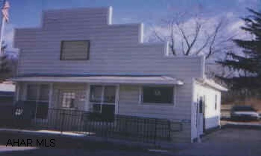 Investment opportunity 1st flr. rented to Post Office, 2nd flr. rented - 1 bedroom apt.