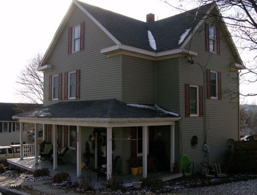 Ebensburg- 2 1/2 story remodeled vinyl sided 3BR, 2 1/2 bath home -private fenced lot with Inground pool. Kitchen with granite countertops, finished basement. New windows.