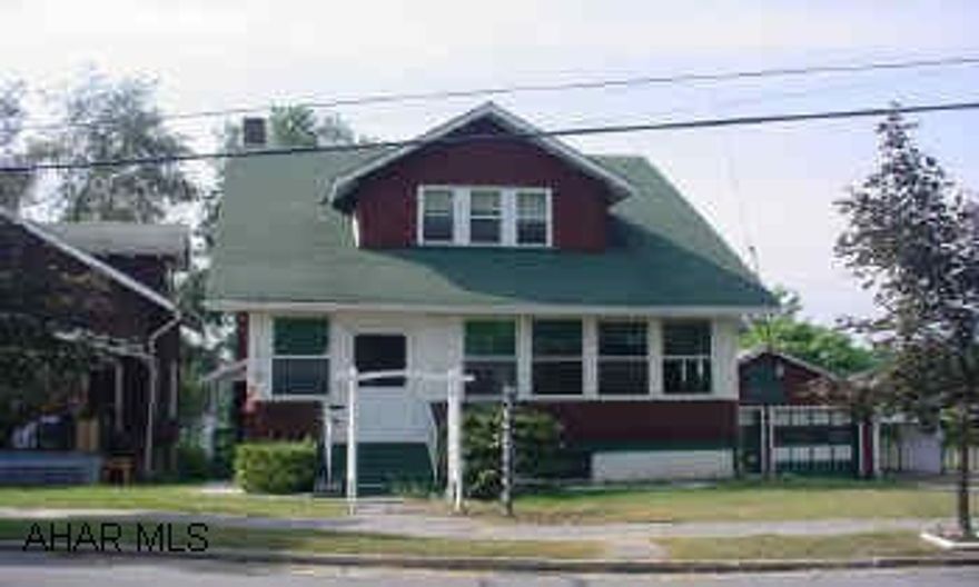 Nice 2 story home in Bellwood.  Great neighborhood w/ nice lot.  Can be seen at REOTRANS.COM. Nice 2 story home in Bellwood.  Great neighborhood w/ nice lot.  Can be seen at REOTRANS.COM.