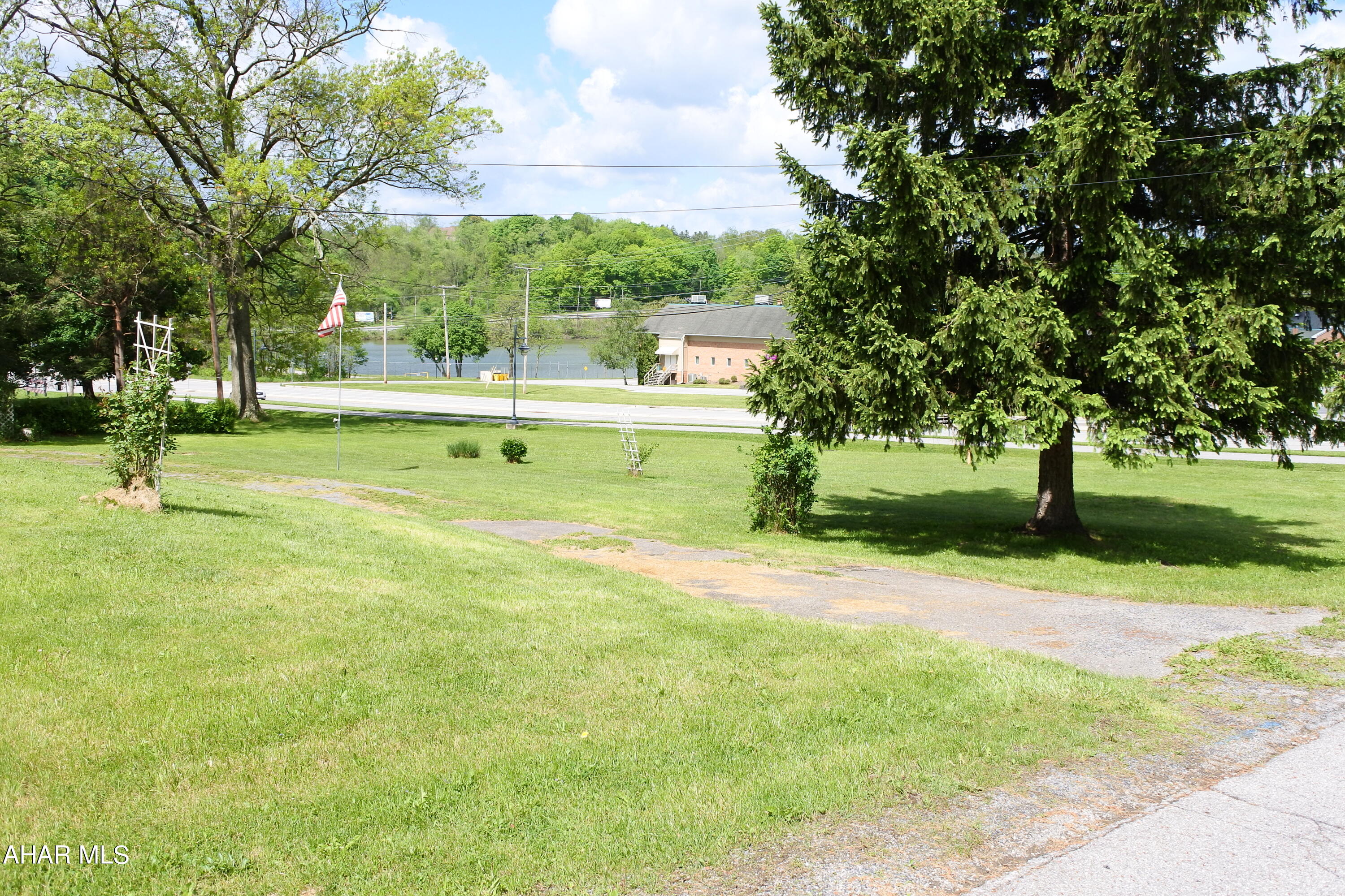 Lakemont - Residential