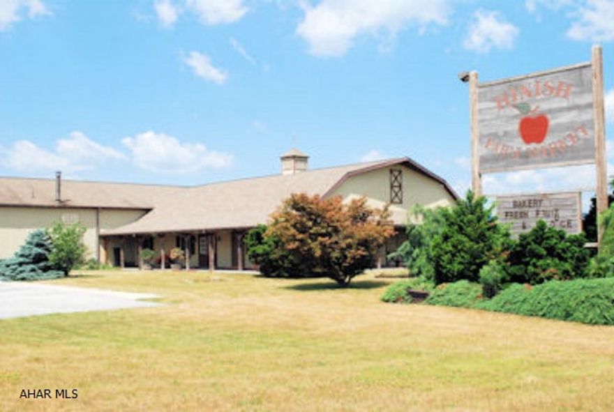 Fabulous spot for any retail endeavor.  High visibility.  Plenty of parking.  Building has walk-in coolers and freezer.