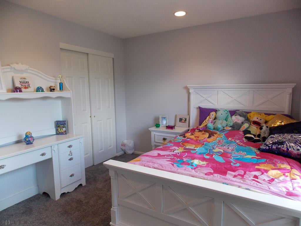 Fox Hollow - Residential