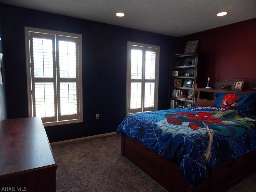 Fox Hollow - Residential