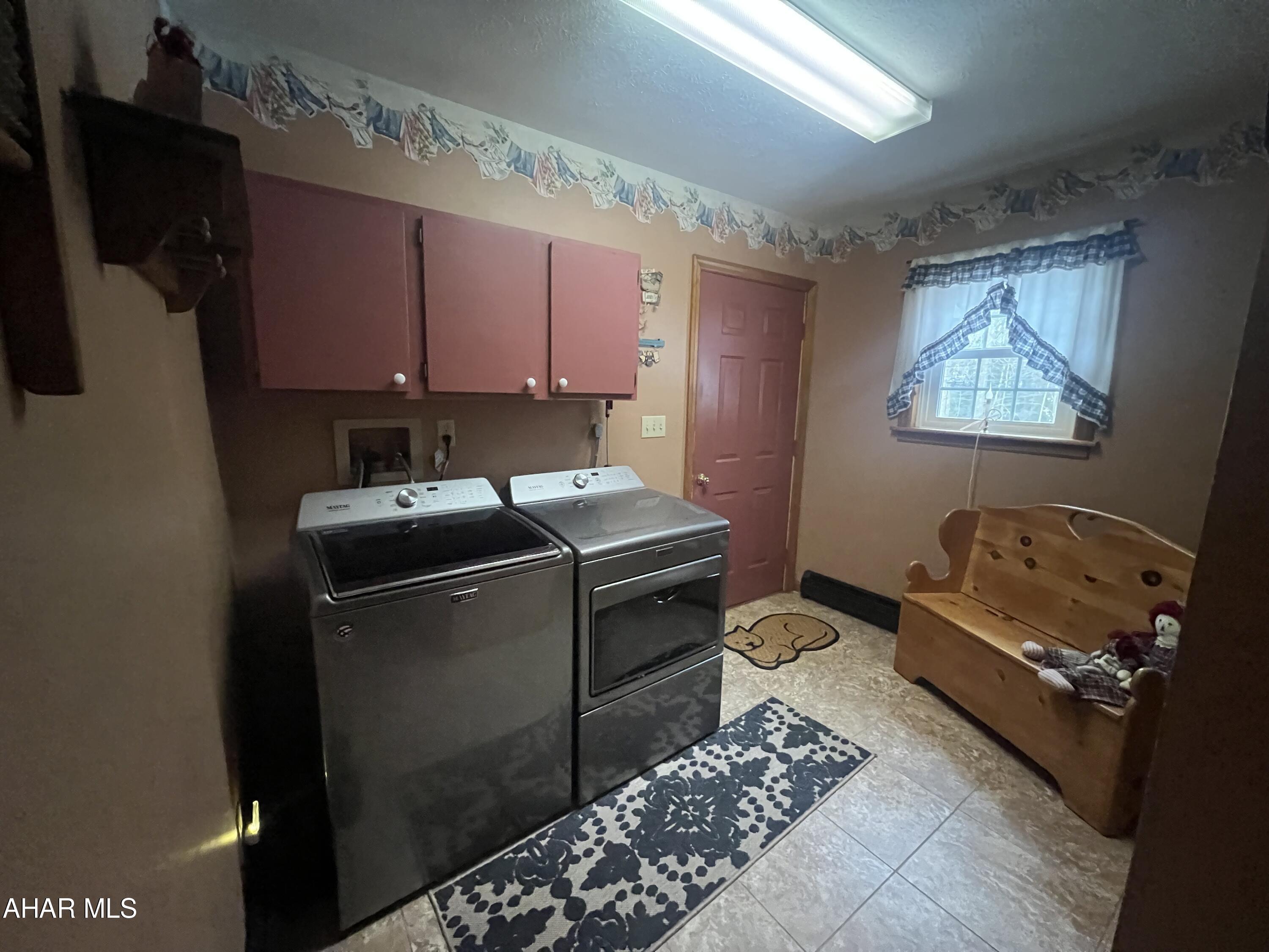 Glendale Yearound - Residential