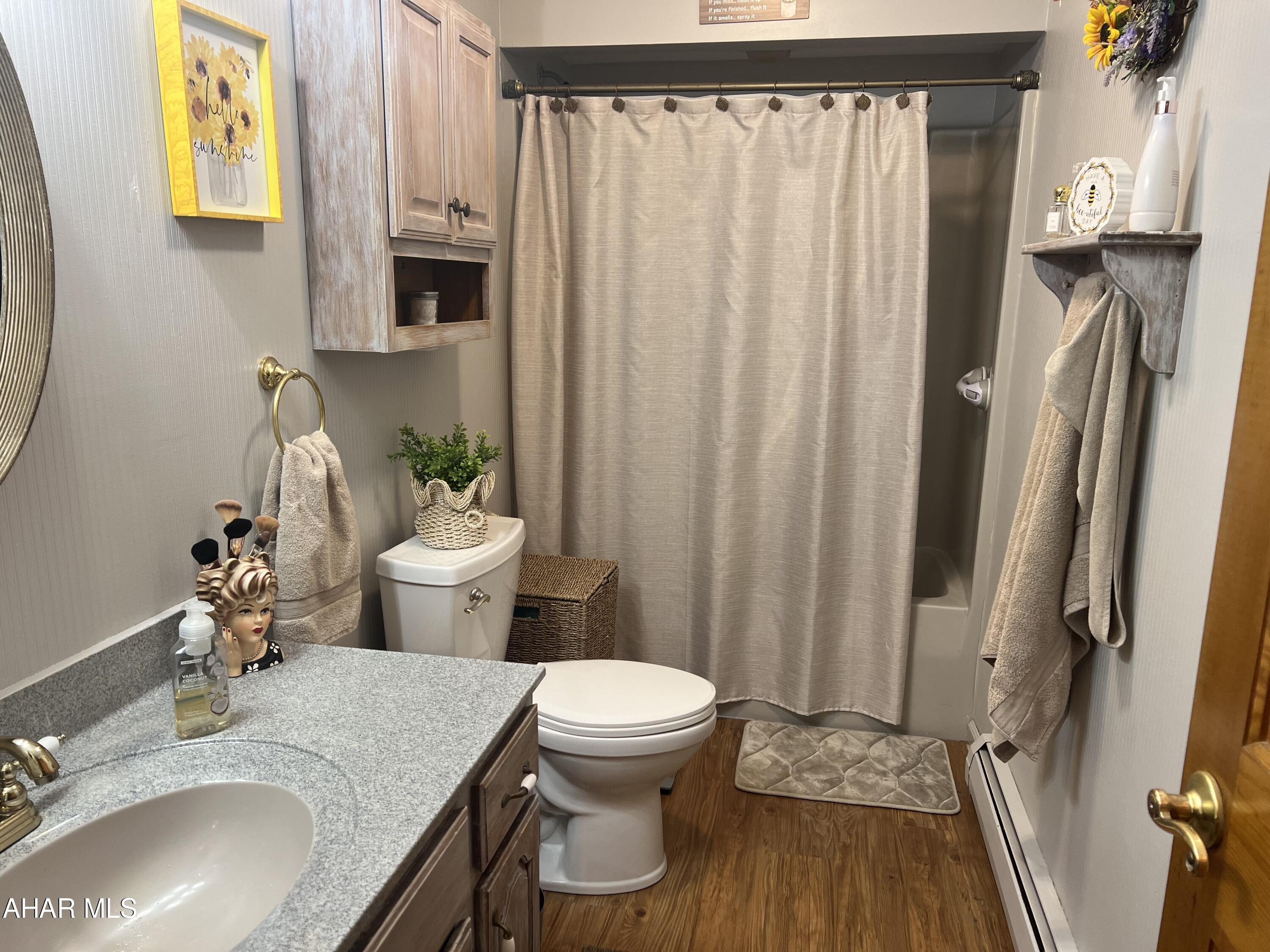 Glendale Yearound - Residential