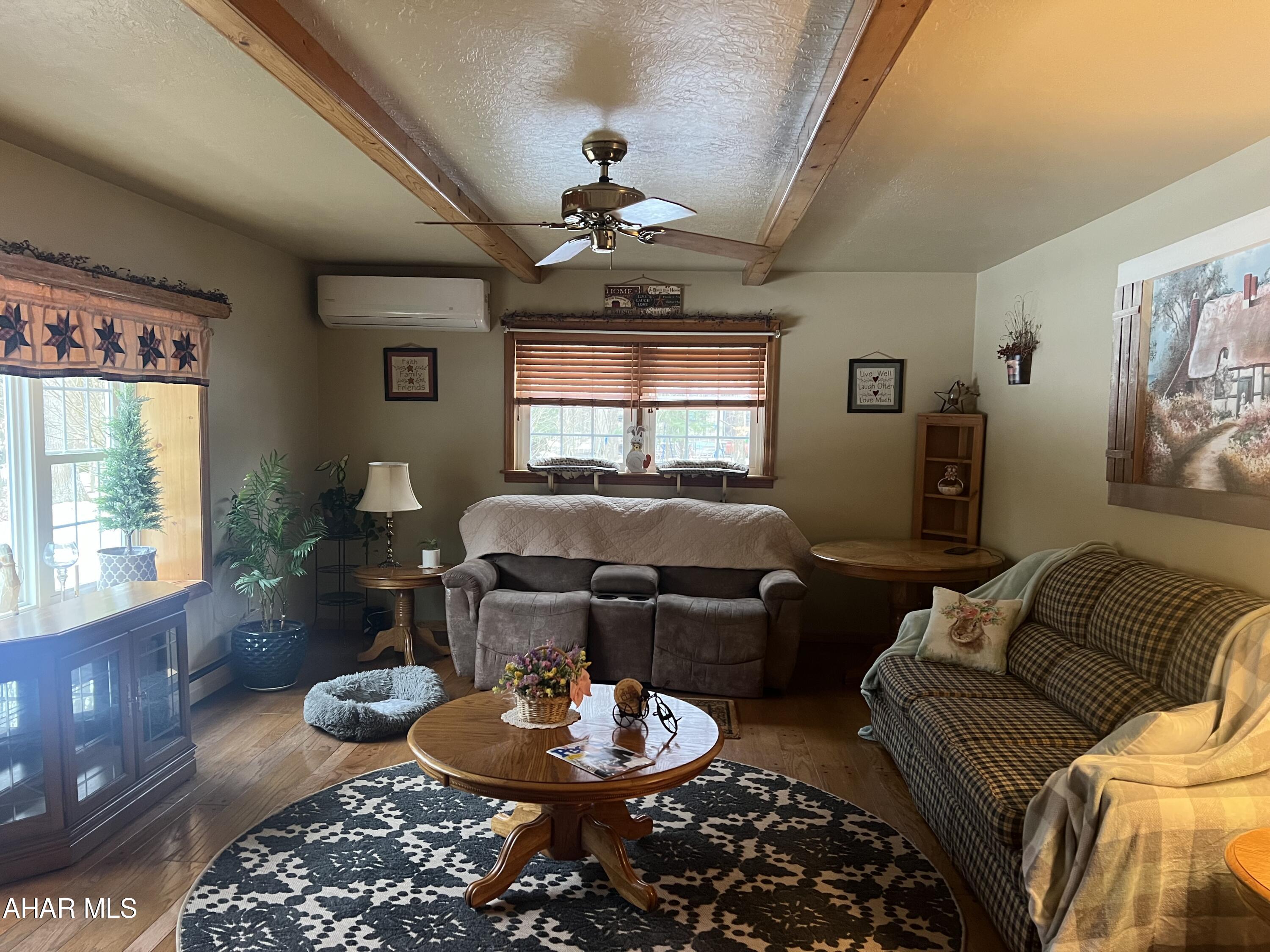 Glendale Yearound - Residential