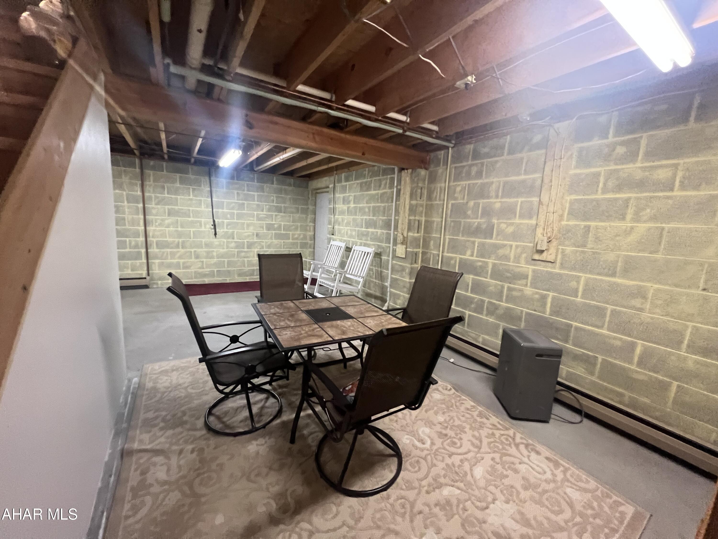 Glendale Yearound - Residential