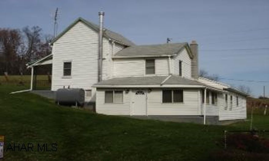 2 Bedroom traditional farm house on a very peaceful 8 acres.  Home has recently upgraded heating system as well as addition out buildings including a 3 car garage and addition 3 bay metal building several sheds and a barn. 2 Bedroom traditional farm house on a very peaceful 8 acres.  Home has recently upgraded heating system as well as addition out buildings including a 3 car garage and addition 3 bay metal building several sheds and a barn.  Great get away with room to expand or build.