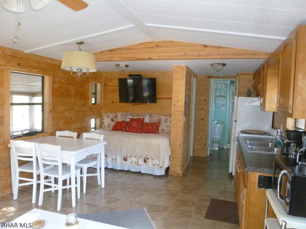 Glendale Yearound - Residential