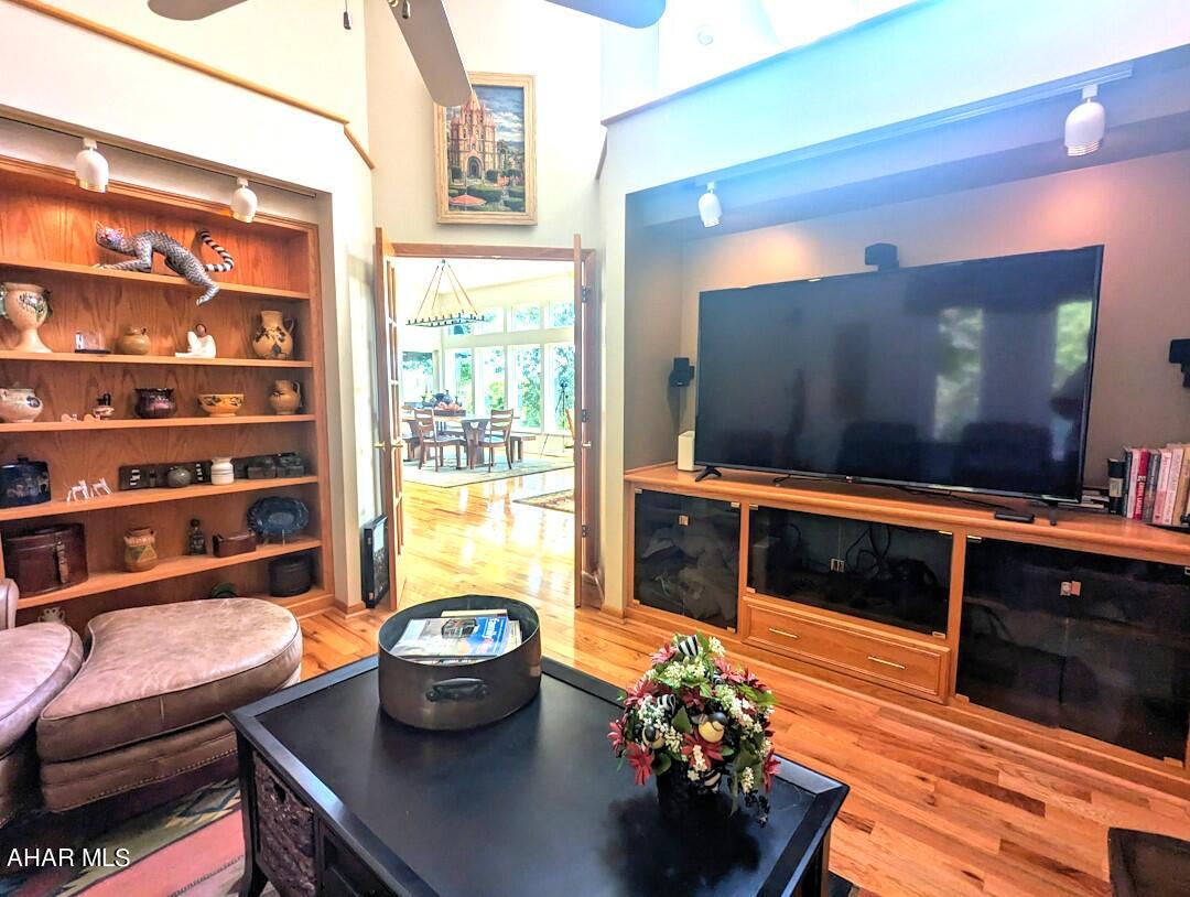 Barclay - Residential