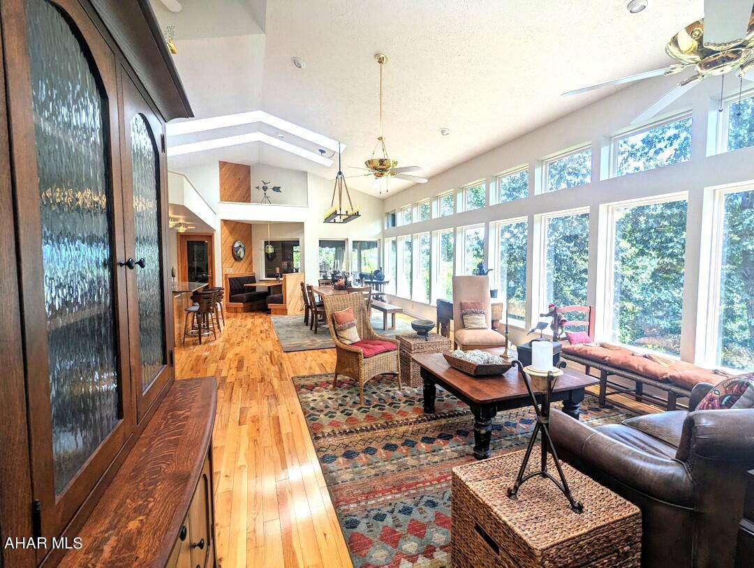 Barclay - Residential