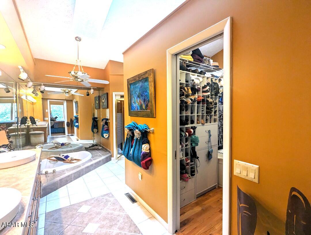 Barclay - Residential