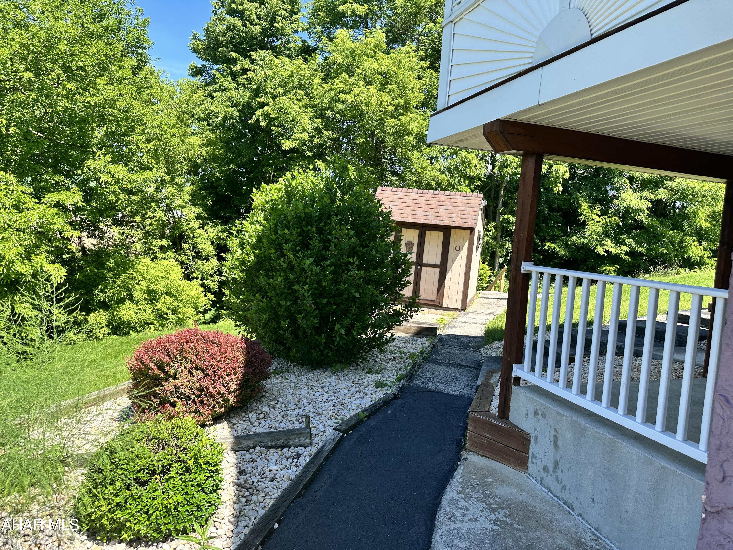 Rolling Hills - Residential