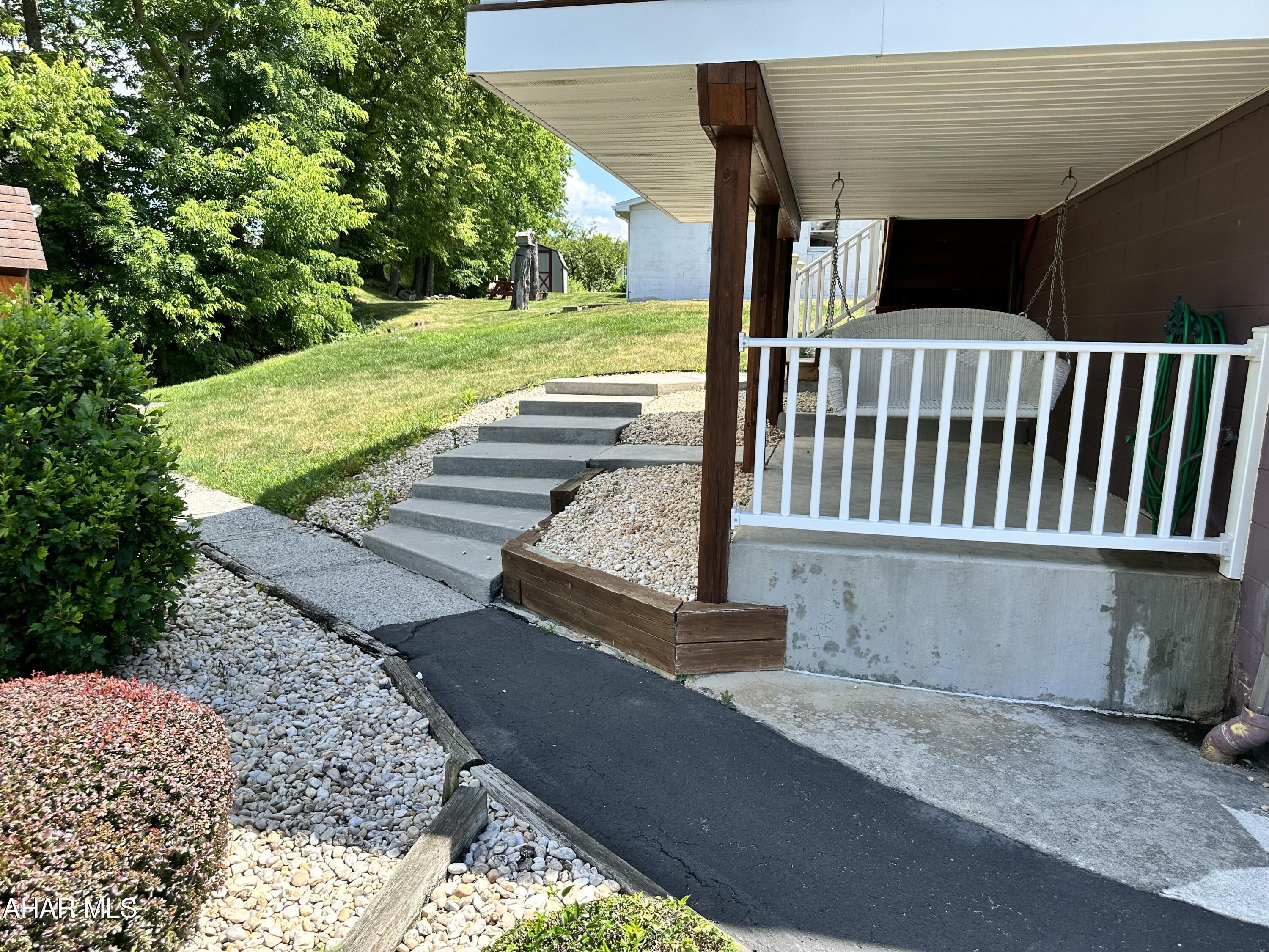 Rolling Hills - Residential