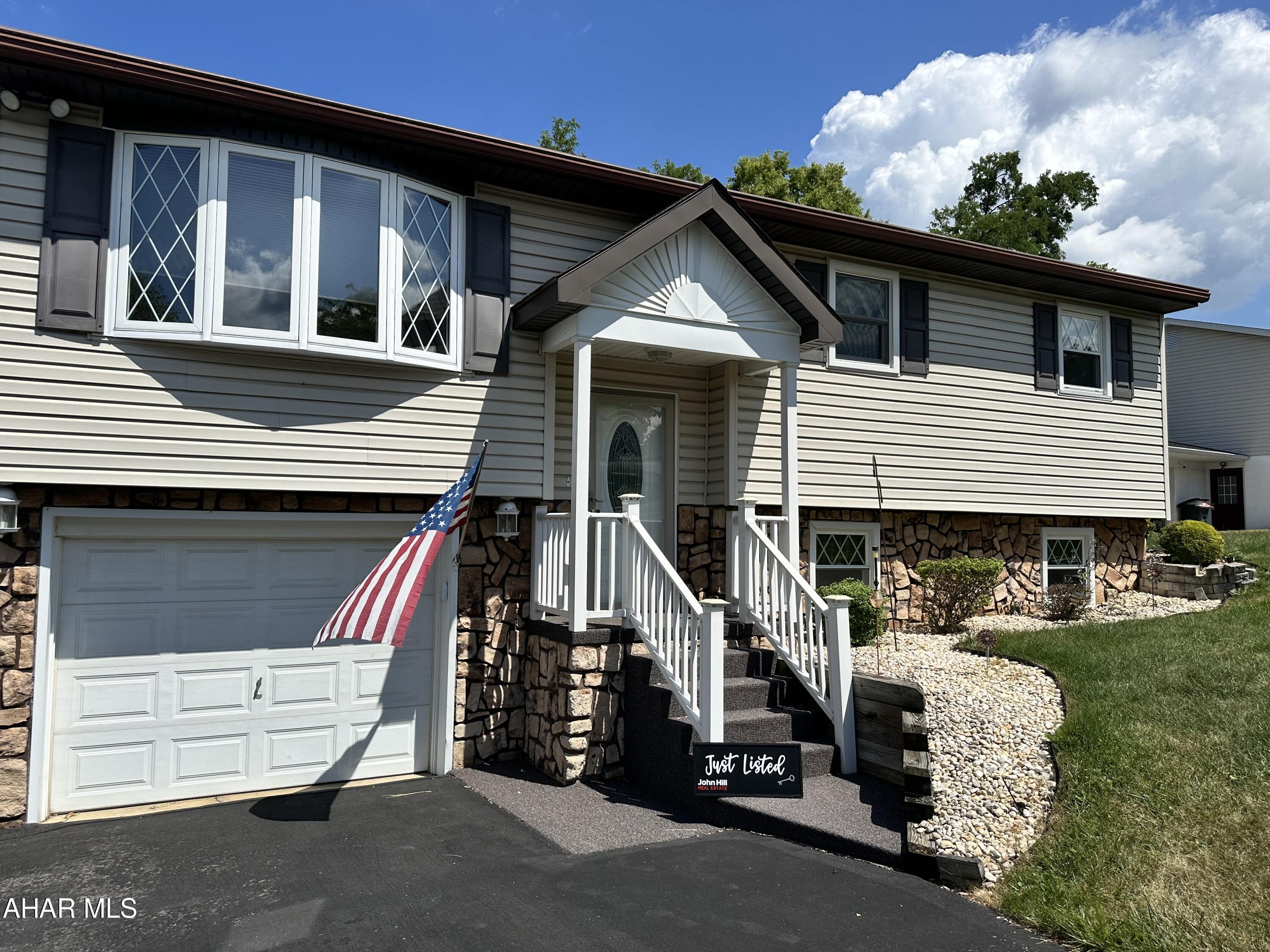 Rolling Hills - Residential