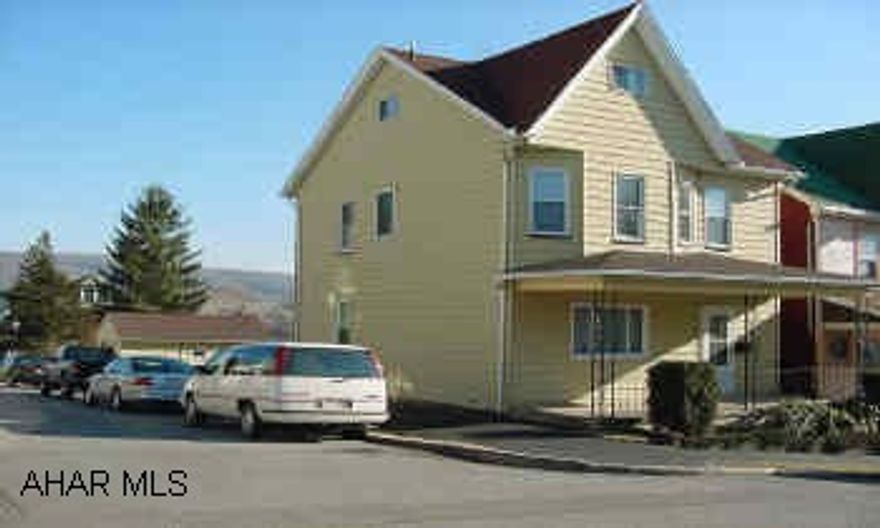 GREAT FAMILY HOME READY TO MOVE INTO. MANY UPDATES; KITCHEN, BATH, CARPETING, WINDOWS, SIDING, ELECTRIC, PLUMBING, AND POSSIBLE 4TH BEDROOM. CORNER LOT WITH 1 CAR GARAGE. EXCEPTIONAL HOME! CALL MIKE MANGIA 946-4343.