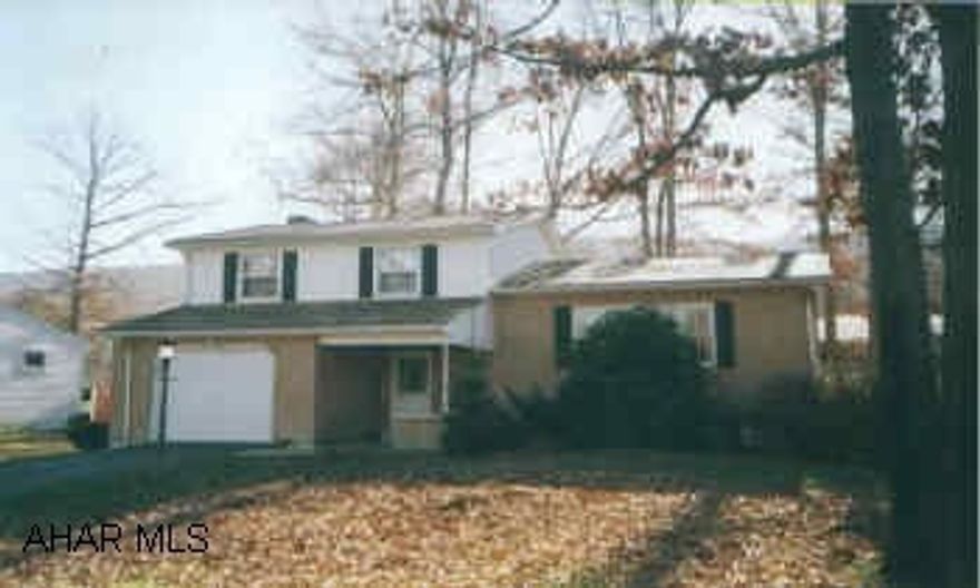 SPACIOUS 4 LEVEL SPLIT. GAME ROOM (16.5X20.8) PLUS FR WITH FIREPLACE. COVERED PATIO. ONE CAR INTEGRAL GARAGE. WHOLE HOUSE FAN. ATTIC ACCESS THROUGH LINEN CLOSET IN BATHROOM. SHED. FENCED BACK YARD. OWNER WILL CONSIDER REASONABLE OFFER.