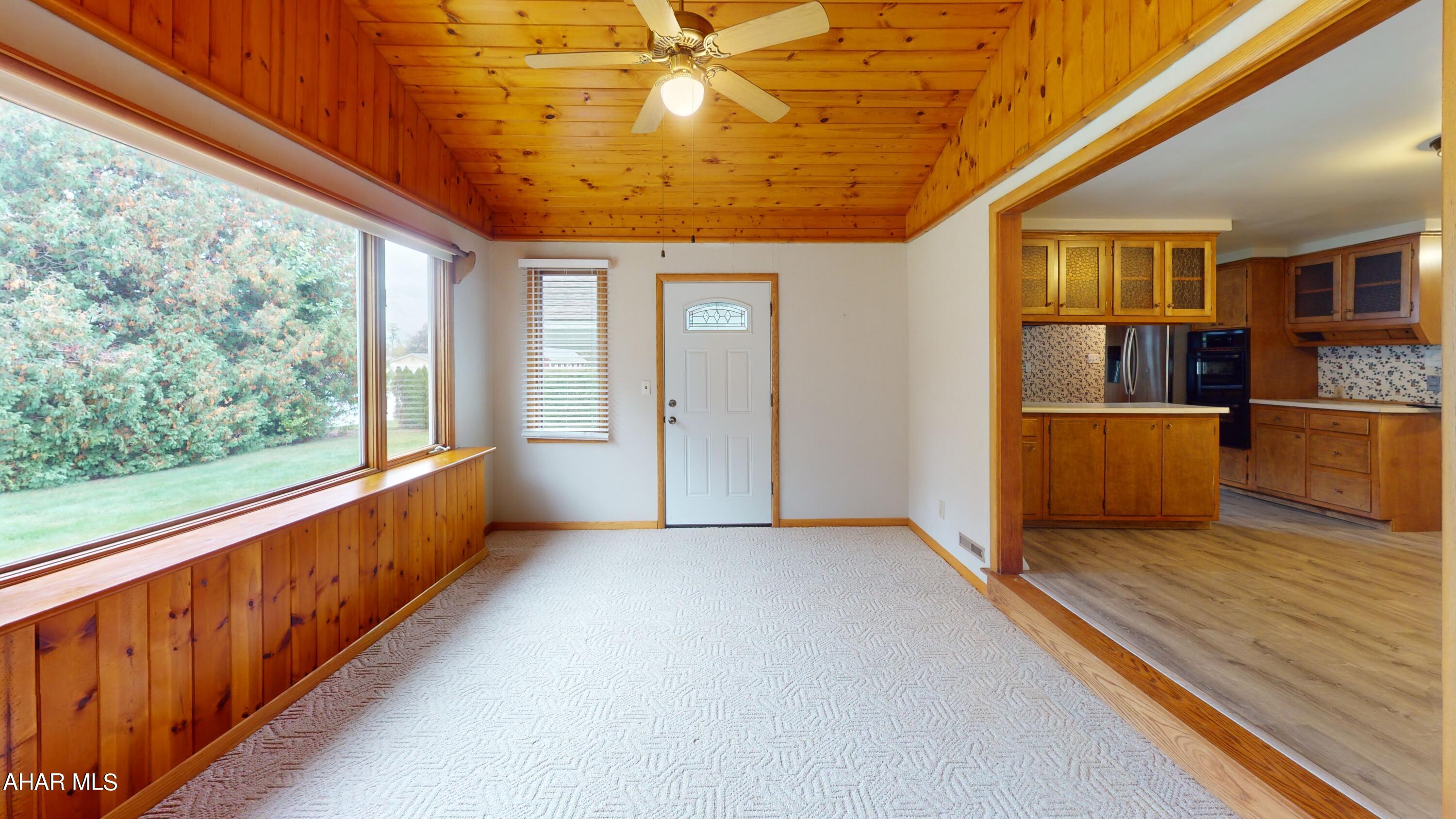 Foot of Ten - Residential