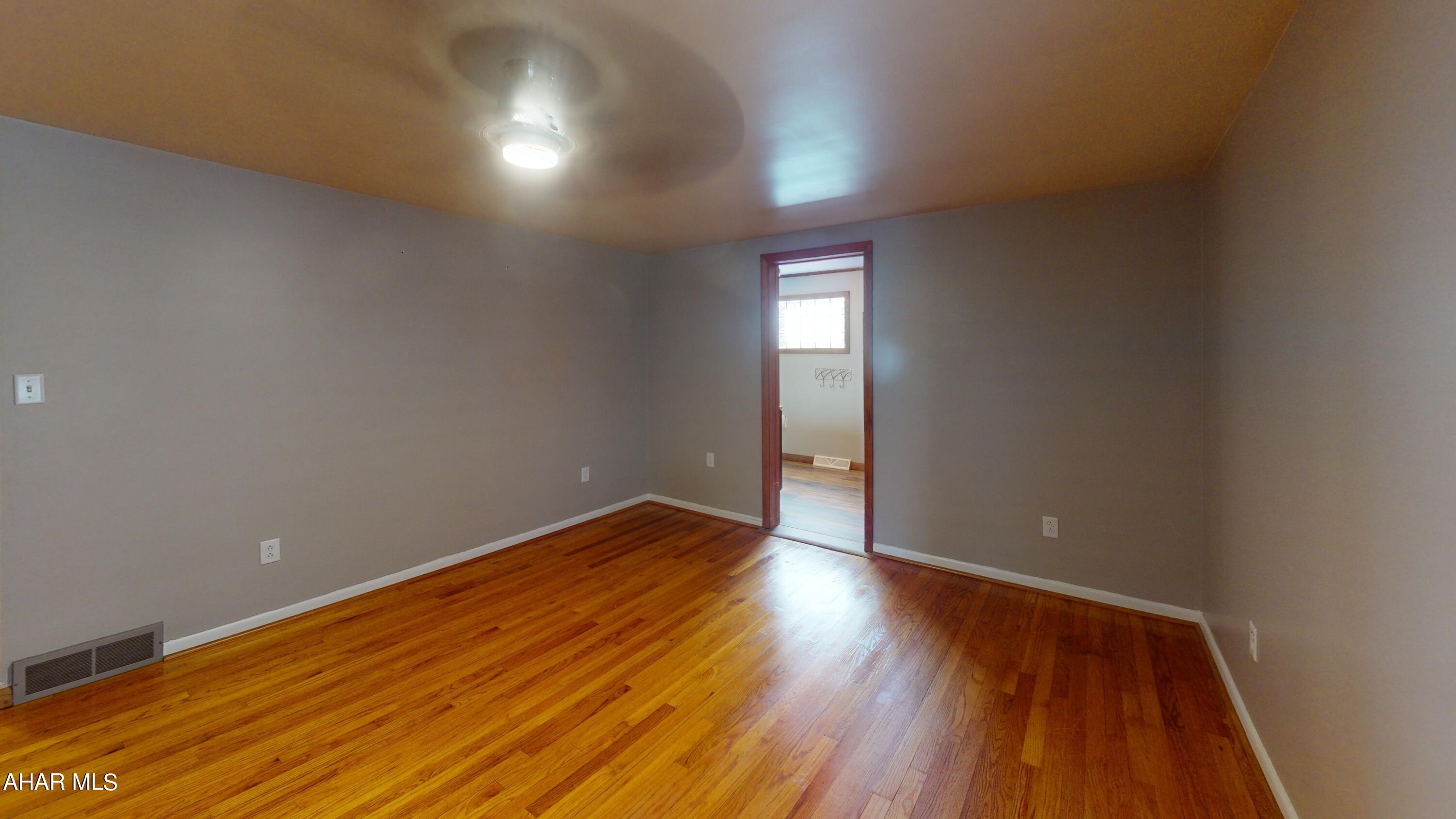 Foot of Ten - Residential