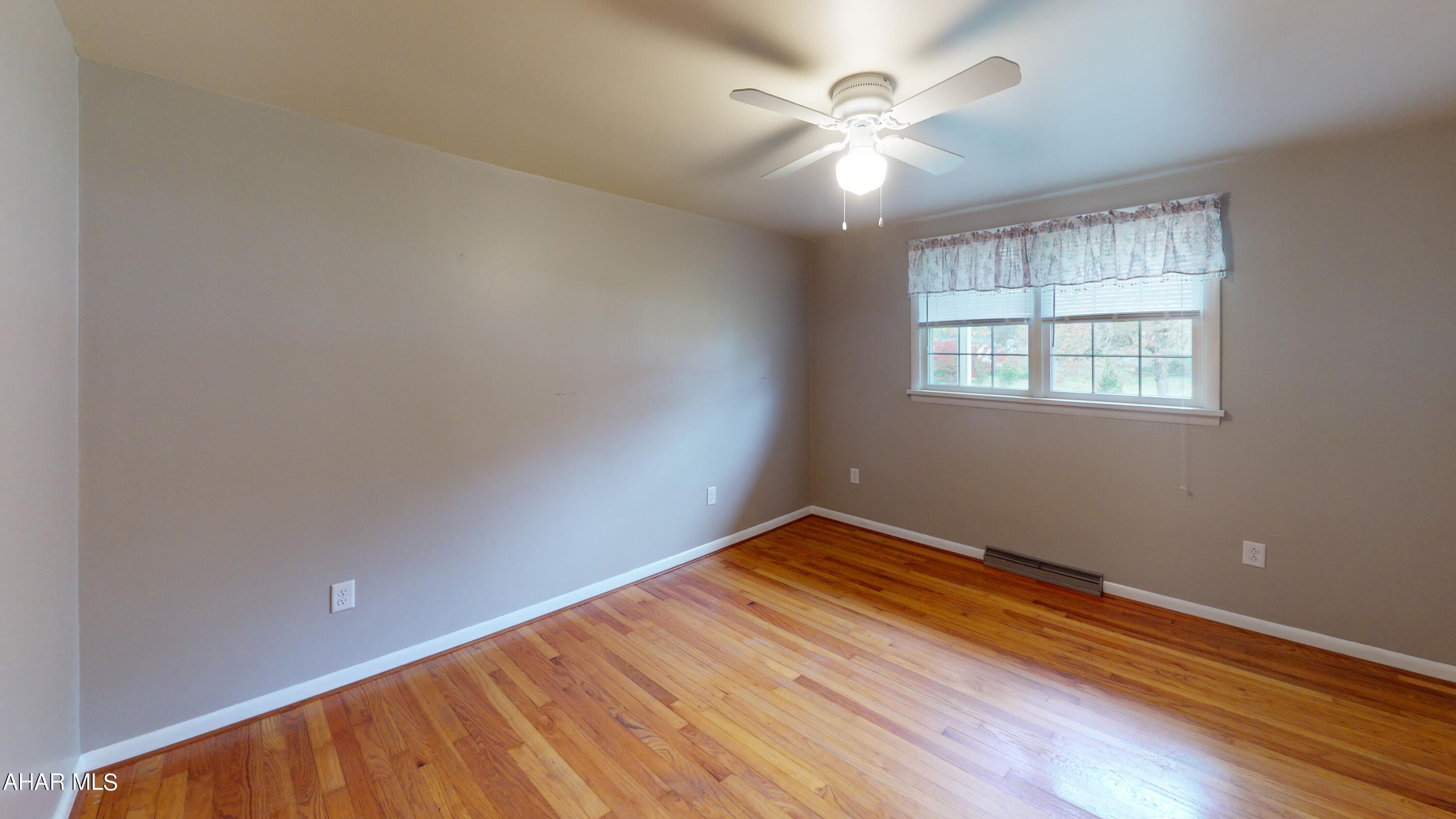 Foot of Ten - Residential