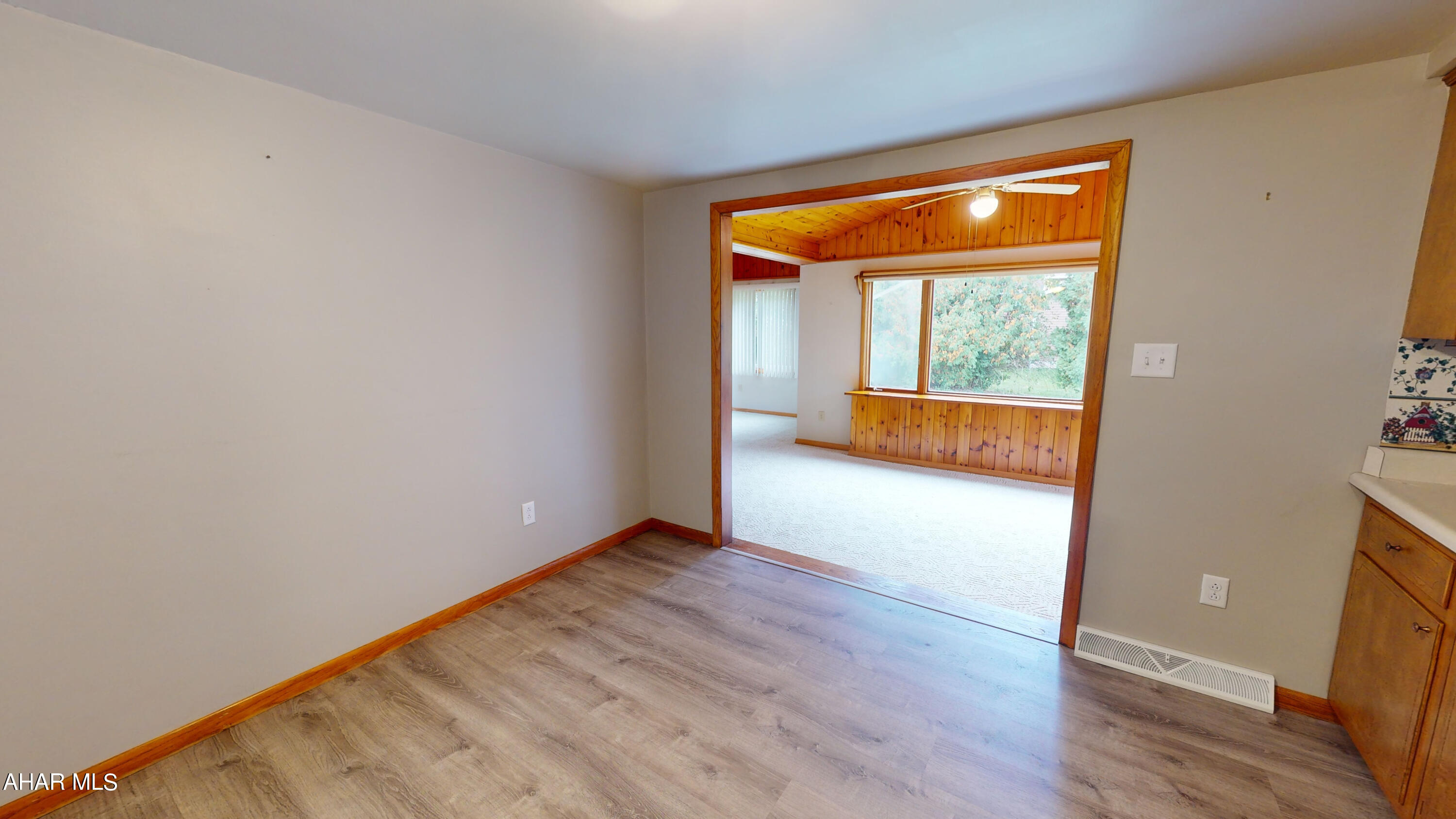 Foot of Ten - Residential