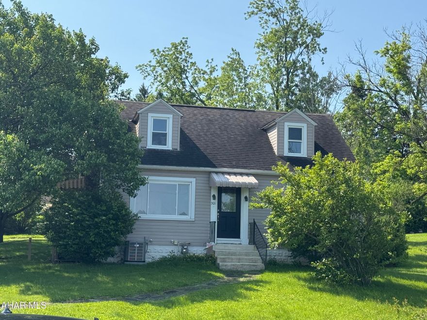 charming home close to amenities!