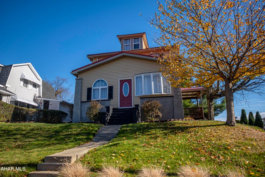 This charming single-family home is a perfect blend of comfort and functionality. Boasting three cozy bedrooms and 1.5 baths, it's an ideal space for both relaxation and daily living.

As you step through the front door, you'll be greeted by a warm and inviting living room, the heart of the home. Tons of natural light streams in through the windows, casting a gentle glow on the hardwood floors. The kitchen, a chef's delight, is equipped with modern appliances and ample counter space—perfect for whipping up culinary masterpieces or enjoying casual family meals.

The three bedrooms provide plenty of space for rest and rejuvenation. Each room is a canvas waiting for your personal touch. 

The home's 1.5 baths offer convenience and style. The full bathroom features a relaxing bathtub, while the half bath adds a touch of luxury for guests.

But the allure extends beyond the interiors. Step outside to discover a detached garage for parking or additional storage space, and secure off-street parking. The backyard is a haven for outdoor activities, be it gardening, entertaining, or simply basking in the fresh air.

Located in the desirable Highland Park neighborhood, this home is provides a feeling of peace. Close to amenities, schools, and parks, it's the perfect blend of comfort, convenience, and character. Make this house your home and start creating a lifetime of memories. Schedule a tour today!
