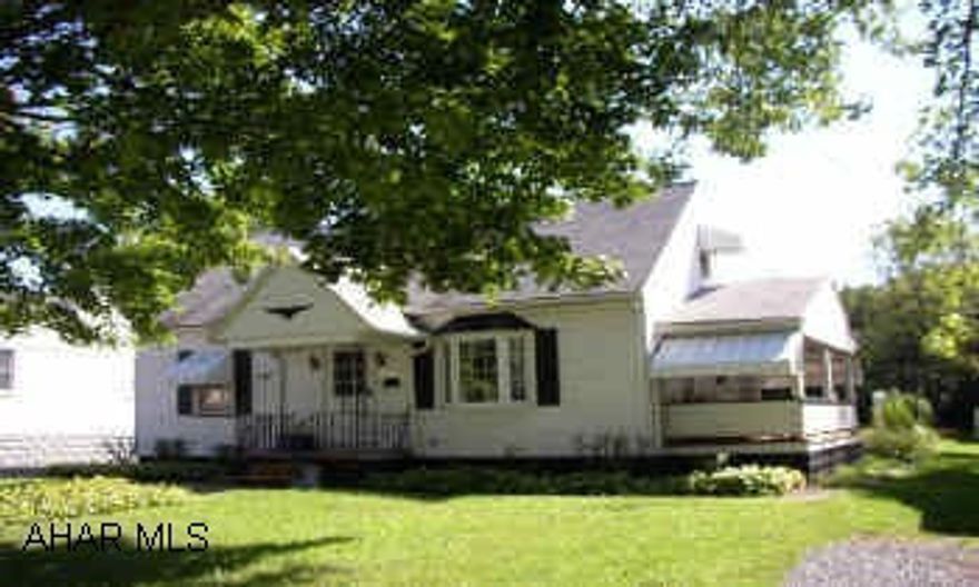 WELL MAINTAINED 1.5 STORY HOME.  2 BEDROOMS AND BATH ON 1ST FLOOR.  FINISHED BASEMENT.  ALL APPLIANCES INCLUDED EXCEPT FREEZER AND REFRIGERATOR IN BASEMENT.  HOME PROTECTION PLAN INCLUDED.