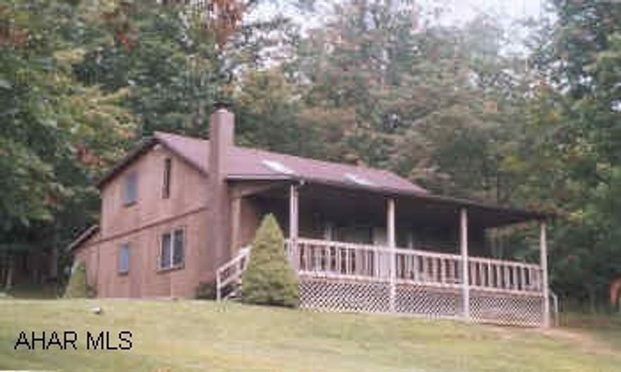 Nice 3 bedroom, 2 bath home with loft.  Fully furnished on a beautiful 3 1/4 acre lot with pond.  Great view, close to seven points. Two tax id#s 36-07-27-33 and 36-07-27-12 Nice 3 bedroom, 2 bath home with loft.  Fully furnished on a beautiful 3 1/4 acre lot with pond.  Great view, close to seven points. Two tax id#s 36-07-27-33 and 36-07-27-12