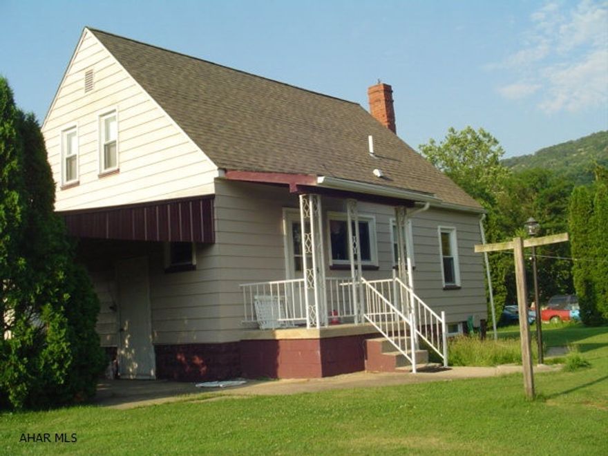 Well built started home or a home to downsize to. Lots of potential.