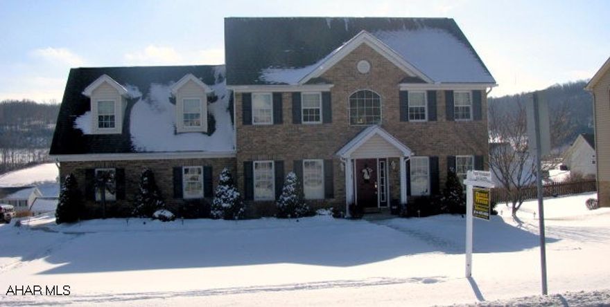 IMMACULATELY MAINTAINED BRICK TWO STORY WITH MANY EXTRAS, GRANITE COUNTERTOP, HICKORY HARDWOOD FLOORS, CUSTOM OAK TRIM AND CABINETRY BY LOCAL CRAFTSMEN, 24x24 GARAGE, CENTRAL VAC, LARGE CLOSETS THROUGHOUT, 2ND FLOOR LAUNDRY, UTILITY SINK IN GARAGE.