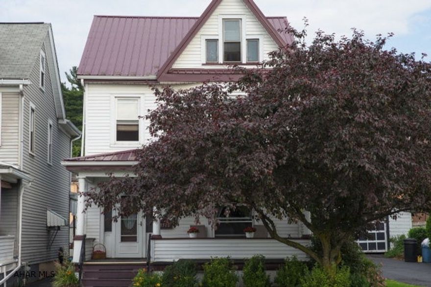 Highly desirable Mansion Park area with easy access to everything.  This move in ready home has a newer metal roof, new windows, an updated full bath, and an updated kitchen. Off street parking and a fenced in back yard add to the value. Easy maintenance and low taxes.  Why rent when you can own?  Ready for you to bring your furniture and enjoy!  Call the listing agent for your private showing today!