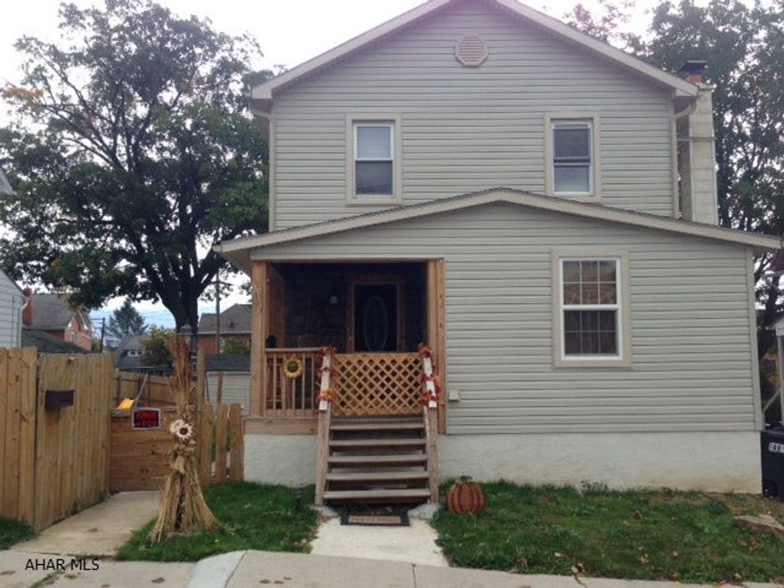 Fabulous 2nd story addition is the master suite. Fenced lot offstreet parking.