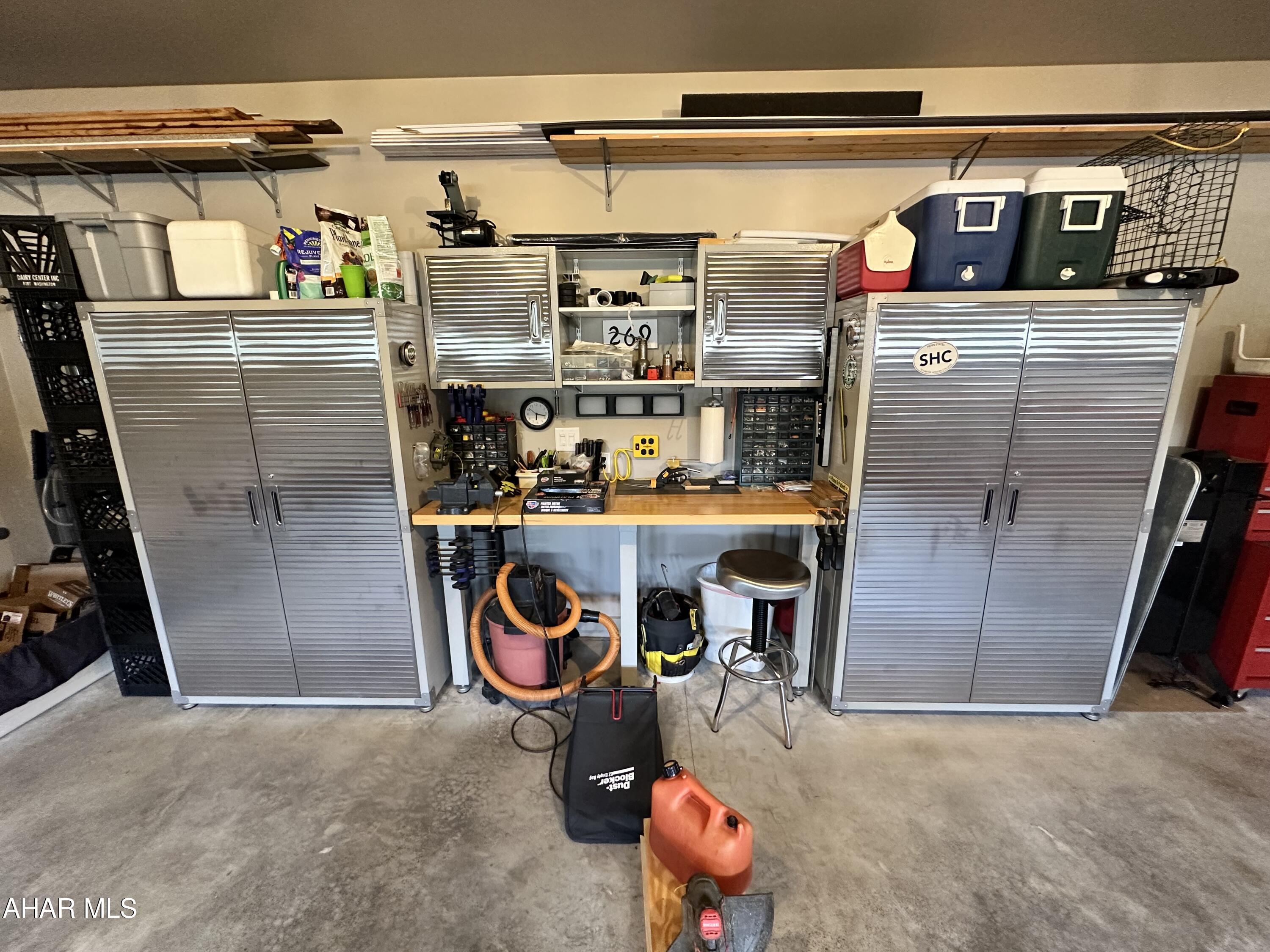 Rolling Hills - Residential