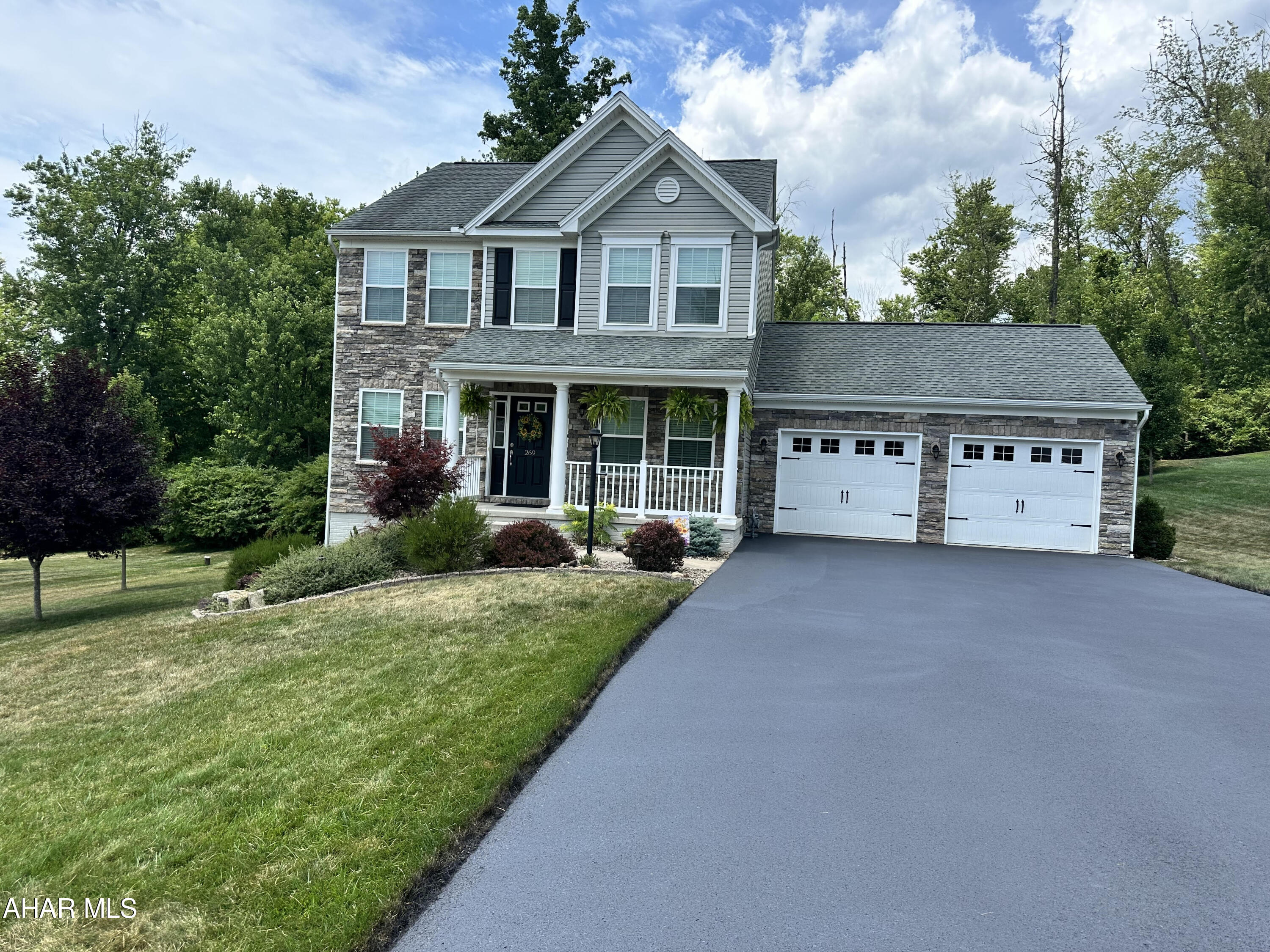 Rolling Hills - Residential