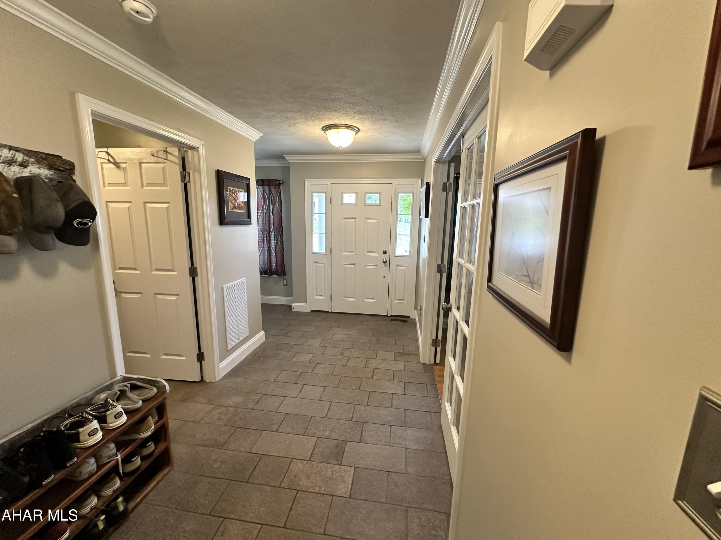 Rolling Hills - Residential