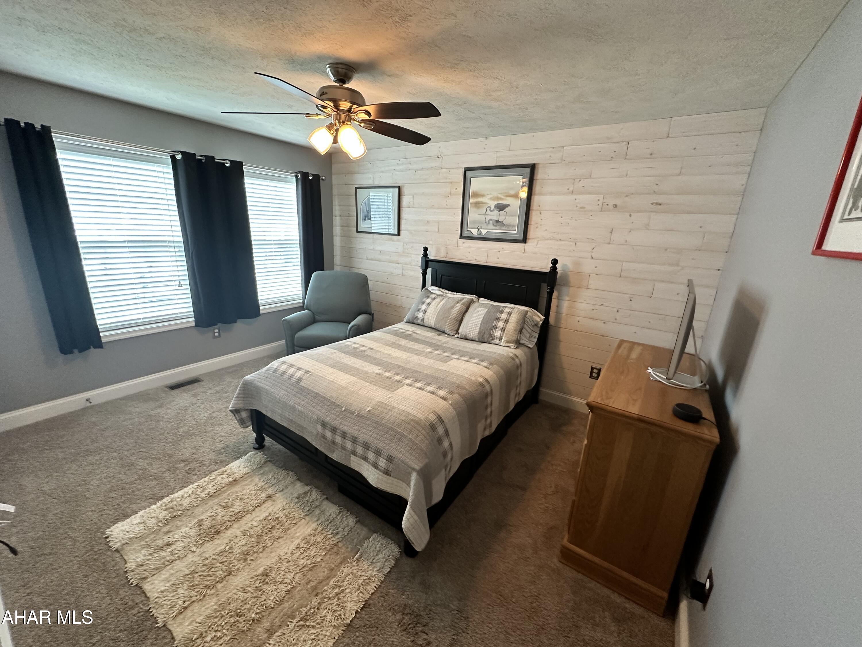 Rolling Hills - Residential