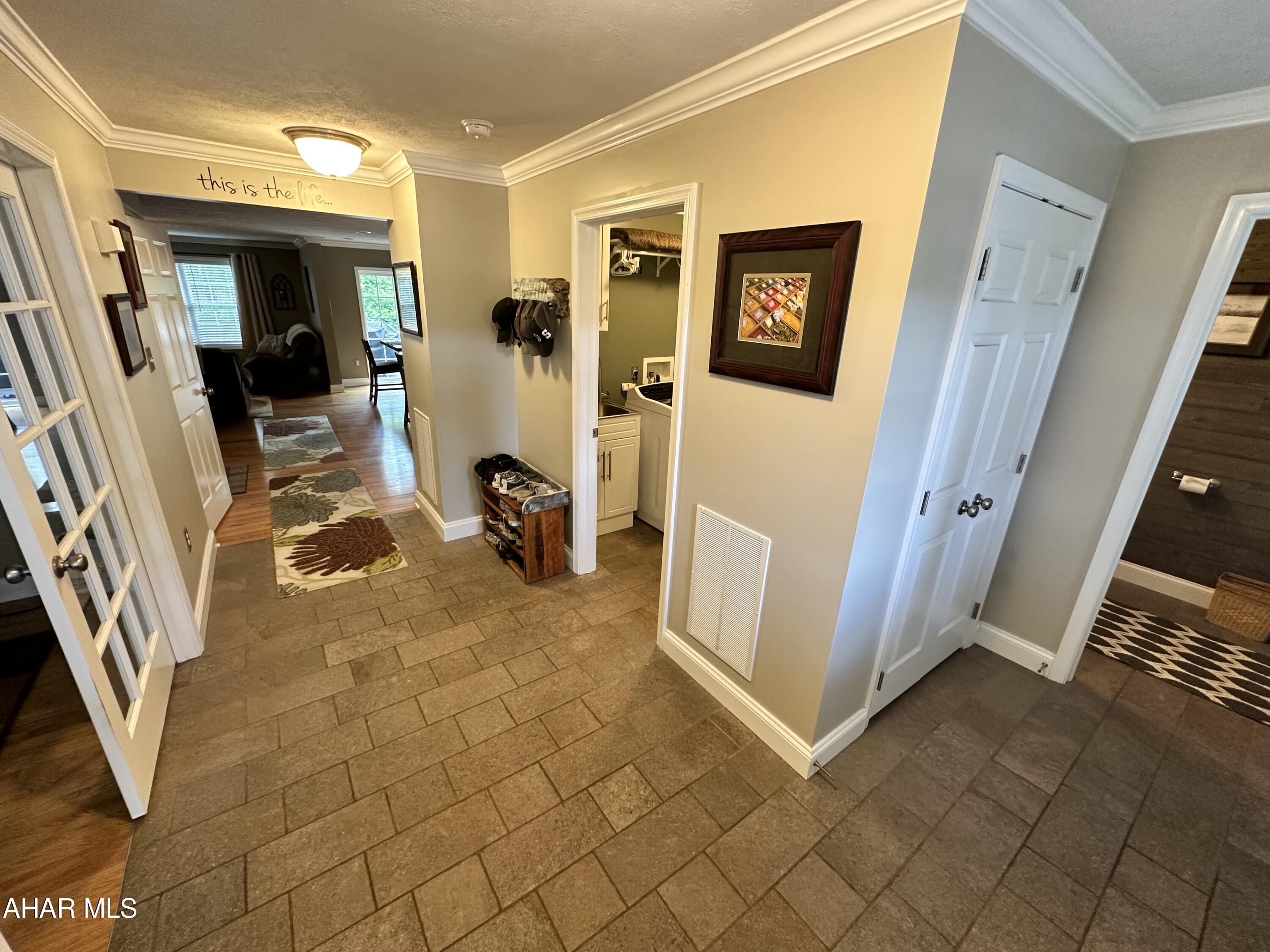 Rolling Hills - Residential