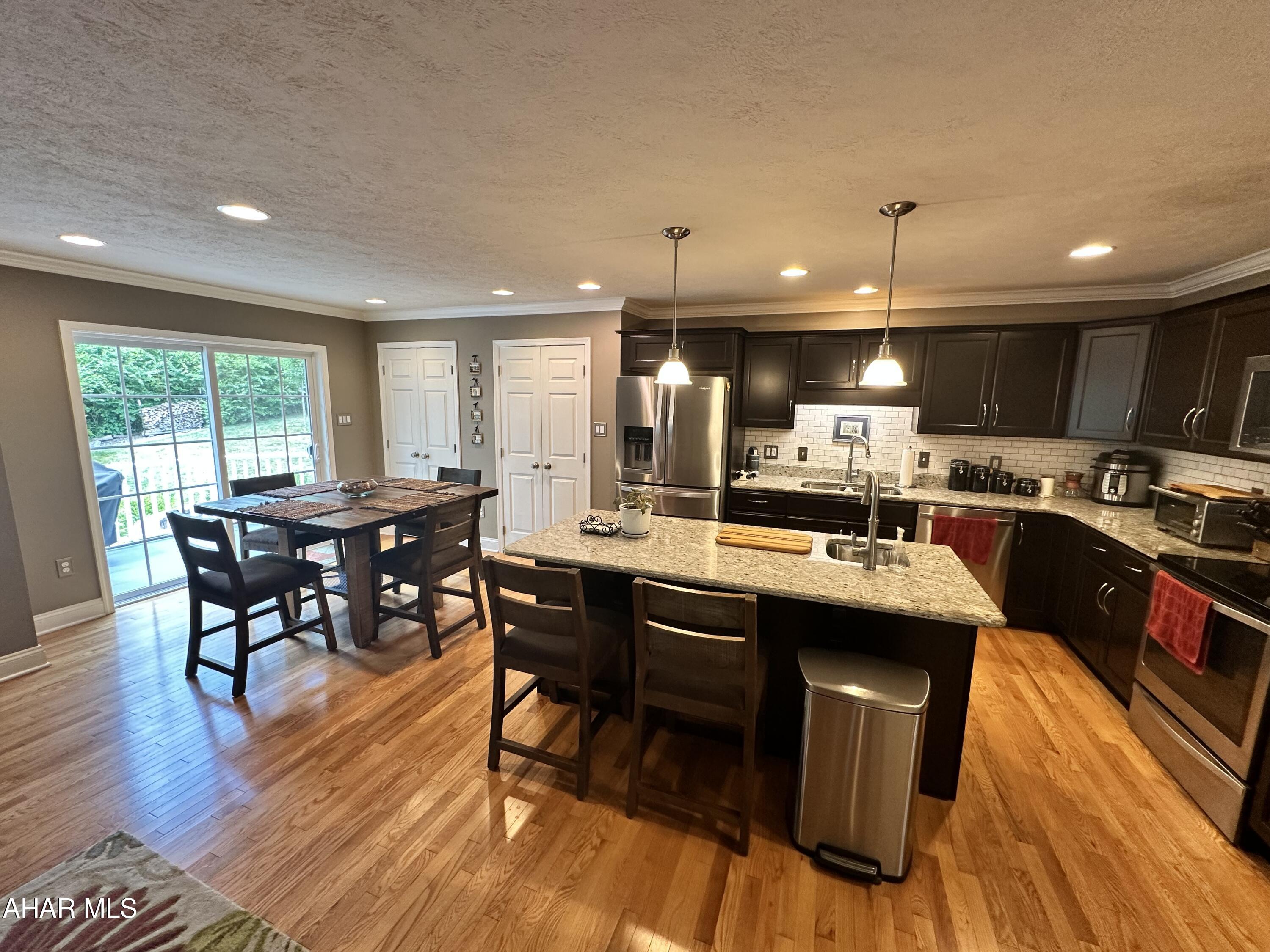 Rolling Hills - Residential