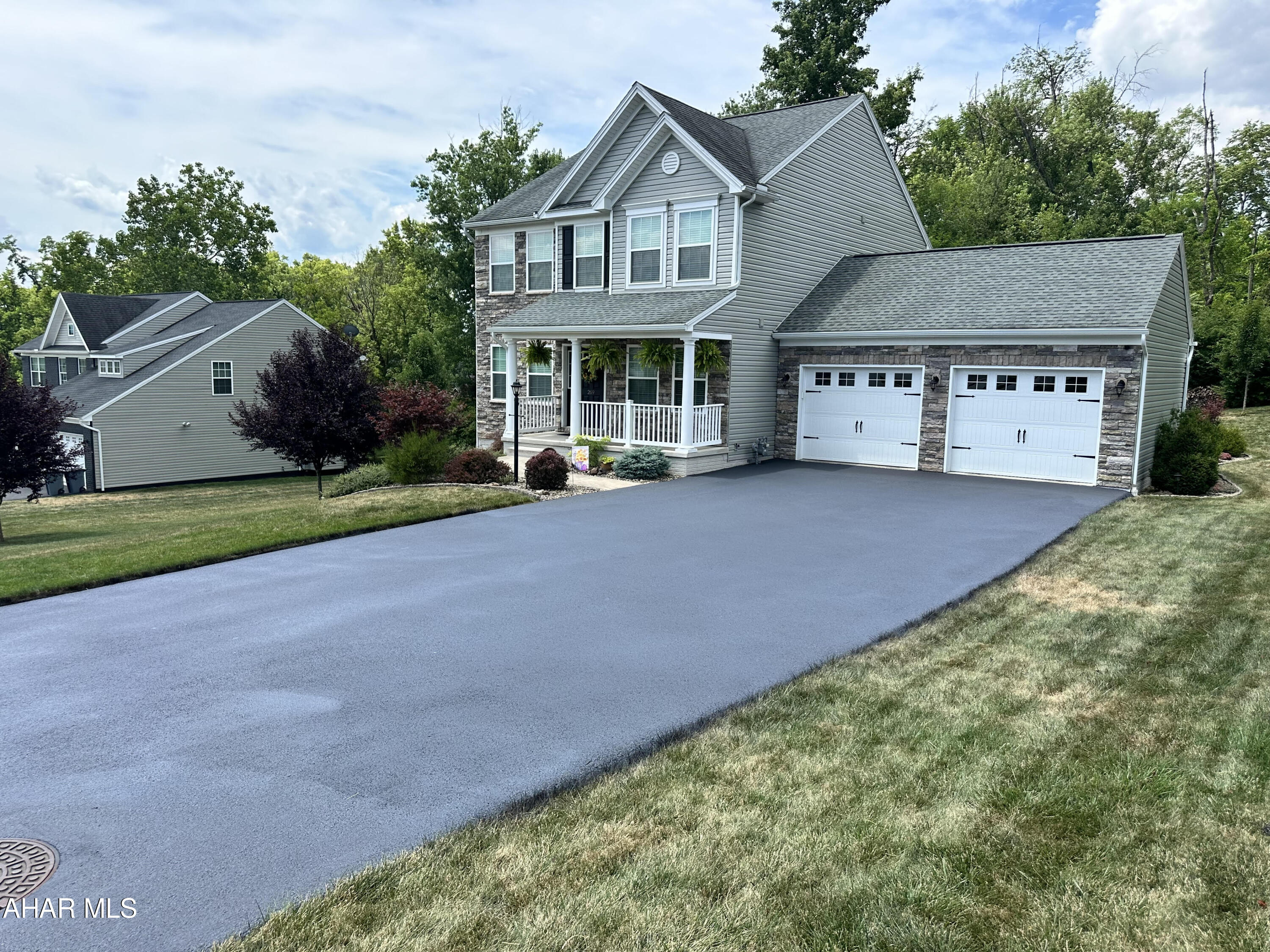 Rolling Hills - Residential