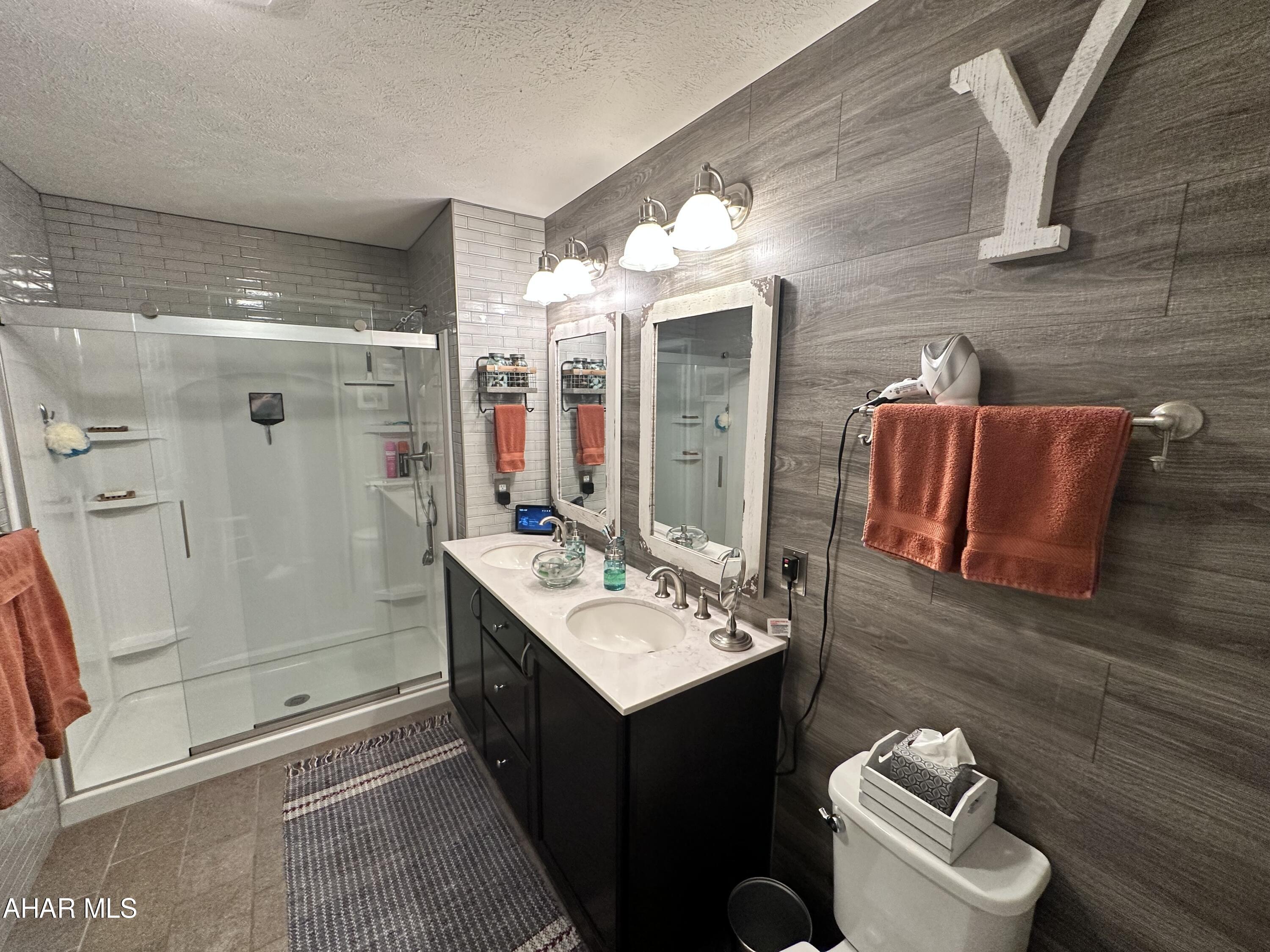 Rolling Hills - Residential