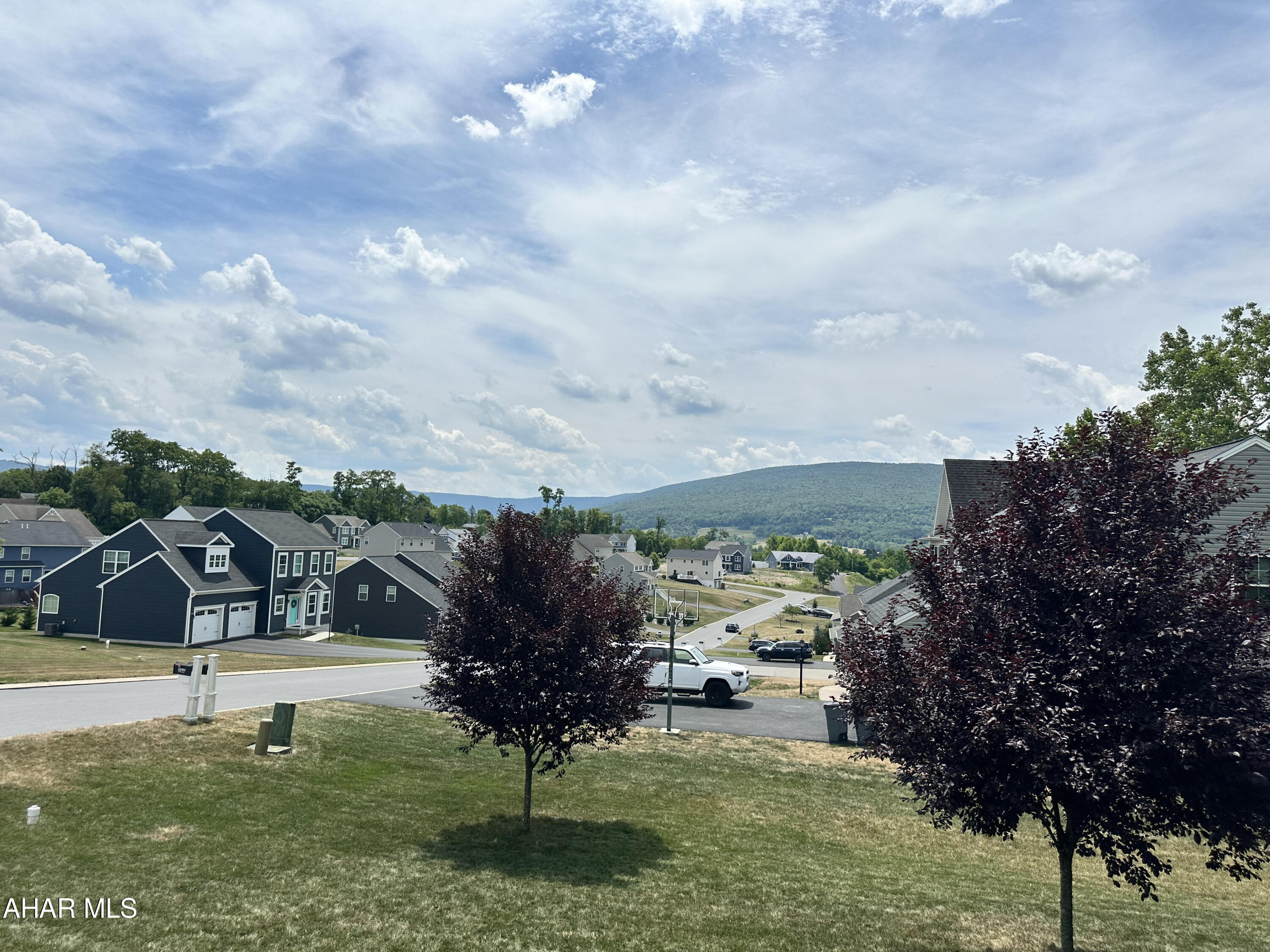 Rolling Hills - Residential