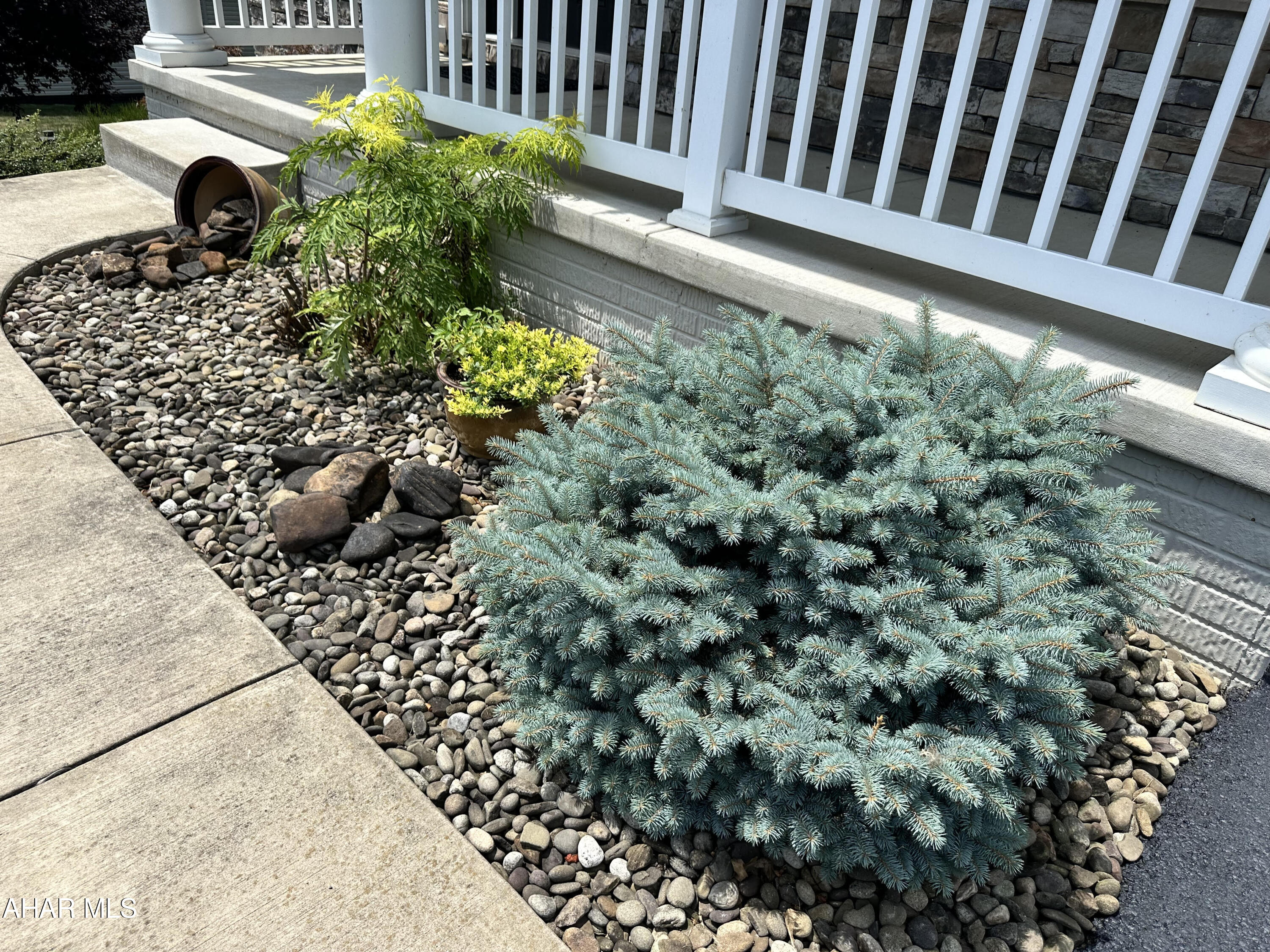 Rolling Hills - Residential