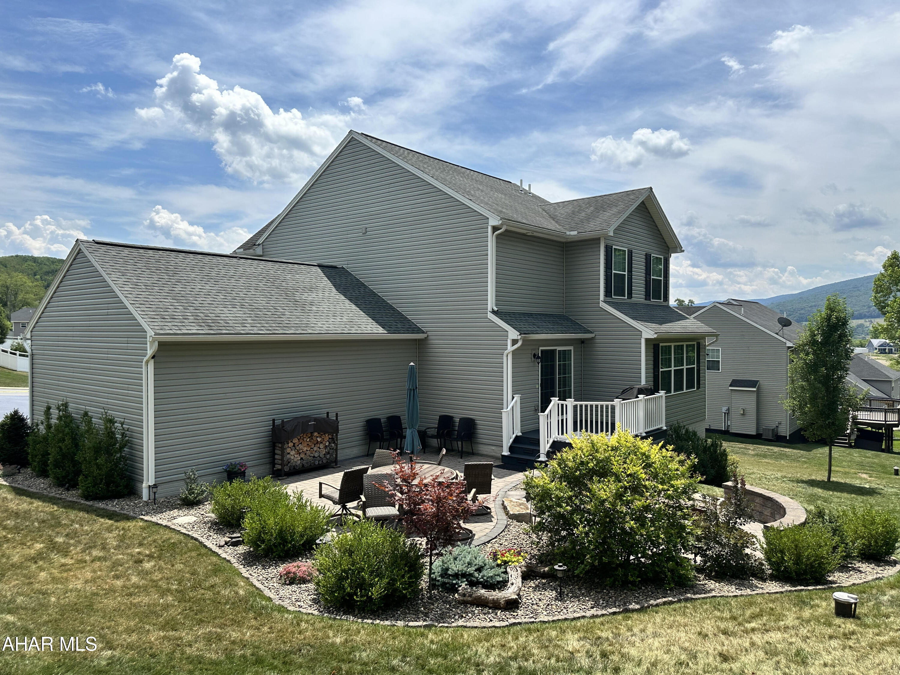 Rolling Hills - Residential