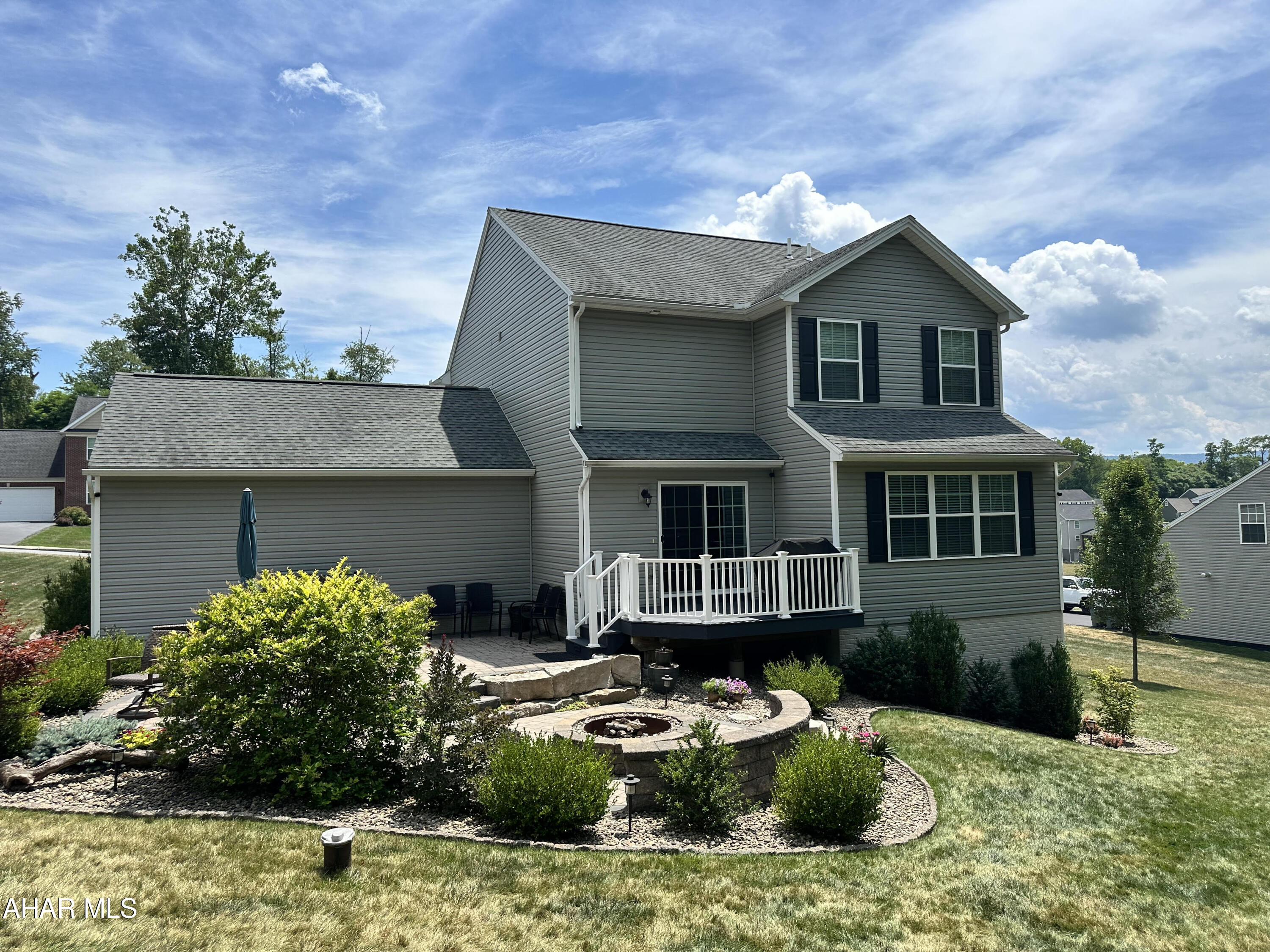 Rolling Hills - Residential