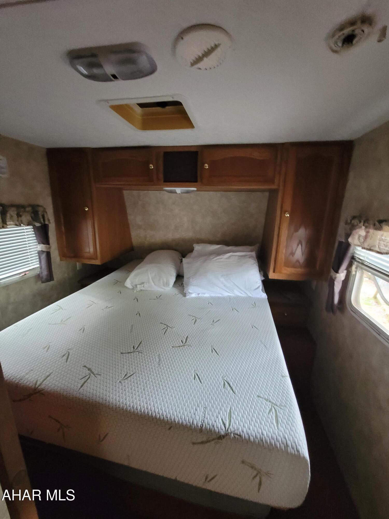 Glendale Yearound - Residential